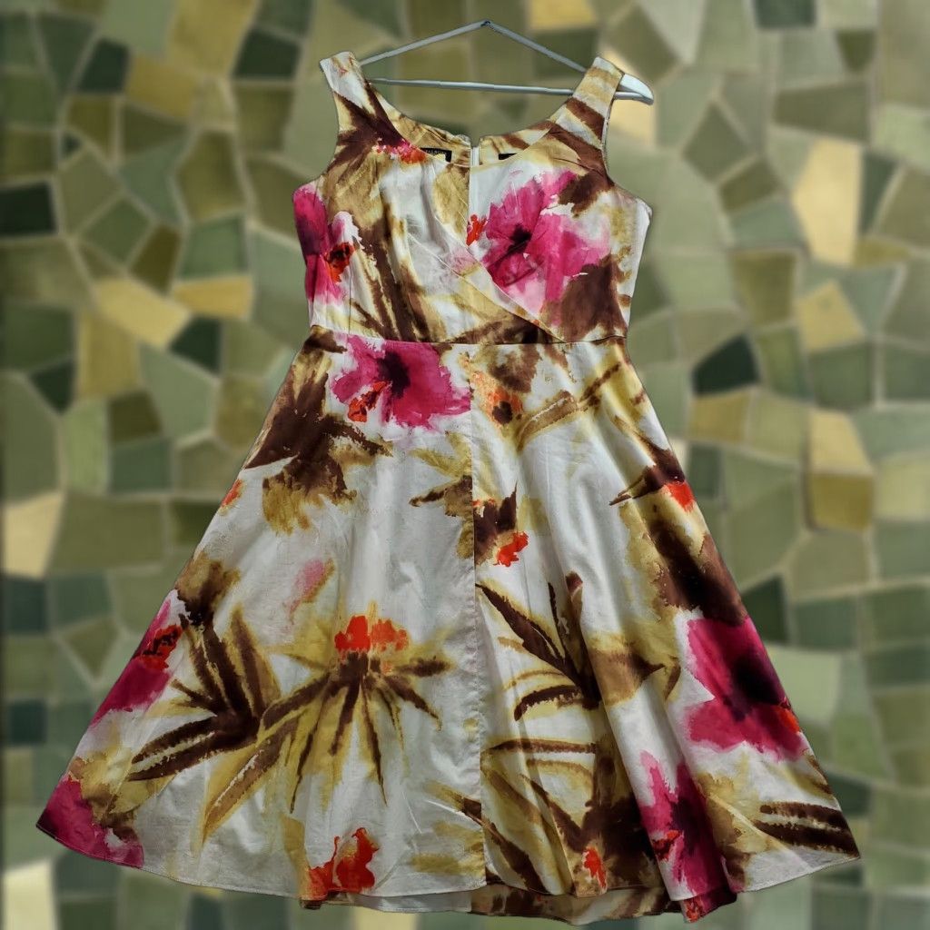 Talbots Talbots Dress Women 8 Petite Floral Stretch Knee Length Sleeveless Round Neck Zipper Casual Multicolor Size M / US 6-8 / IT 42-44 - 1 Thumbnail