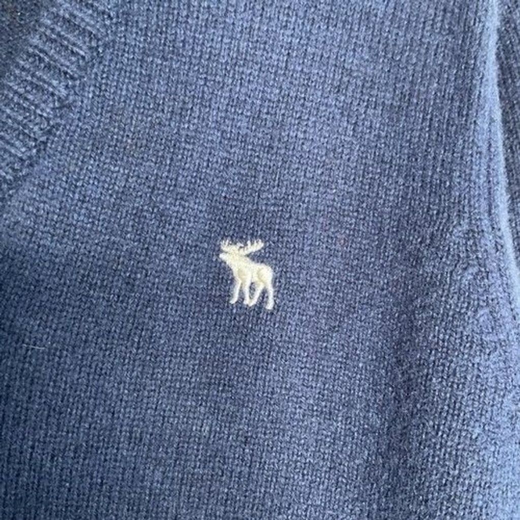 Abercrombie & Fitch VTG Abercrombie & Fitch Navy Long Sleeve VNeck Sweater Men L Size US L / EU 52-54 / 3 - 4 Thumbnail