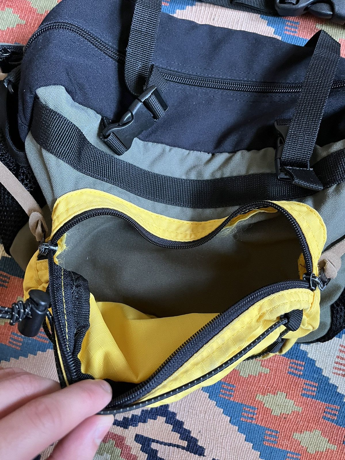 Gap Gap Sling Bag CrossBody Shoulder Backpack Gorpcore Size ONE SIZE - 2 Thumbnail