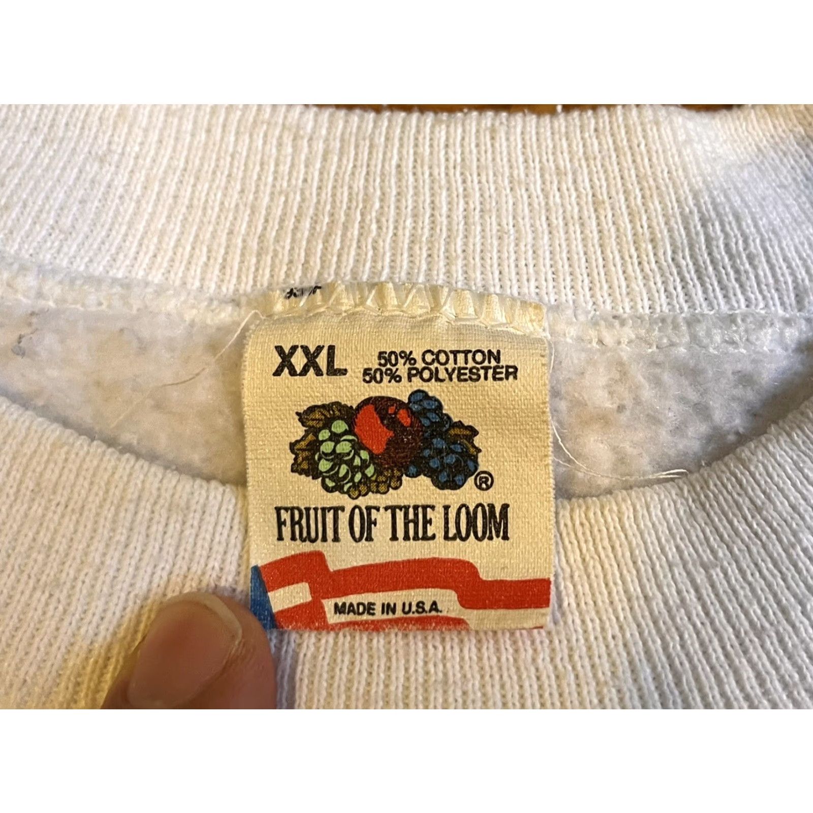 Fruit Of The Loom VINTAGE William Jewell College Homecoming 1991 Sweater Men’s 2XL White Graphic Print Raglan Sweatshirt University College Football 90s Mens Size US XXL / EU 58 / 5 - 5 Thumbnail