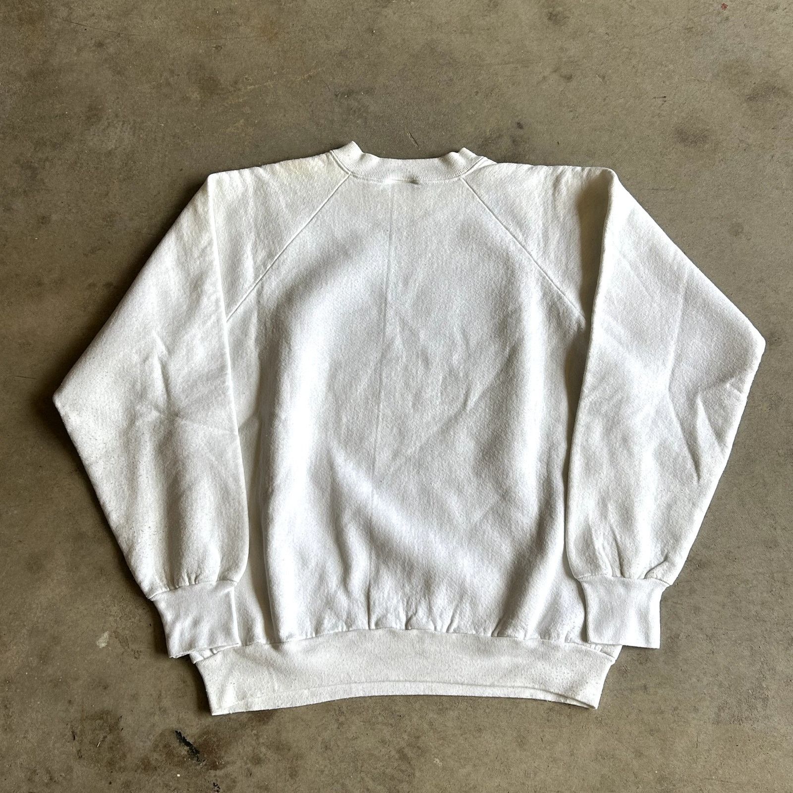 Fruit Of The Loom Vintage 90s Mystery Tv Show Crewneck Large Stained Size US L / EU 52-54 / 3 - 5 Thumbnail