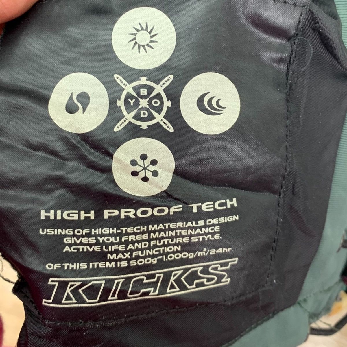 Vintage Vintage KICKS Outdoor Sportswear Winter Zipper Jacket Size US L / EU 52-54 / 3 - 9 Thumbnail