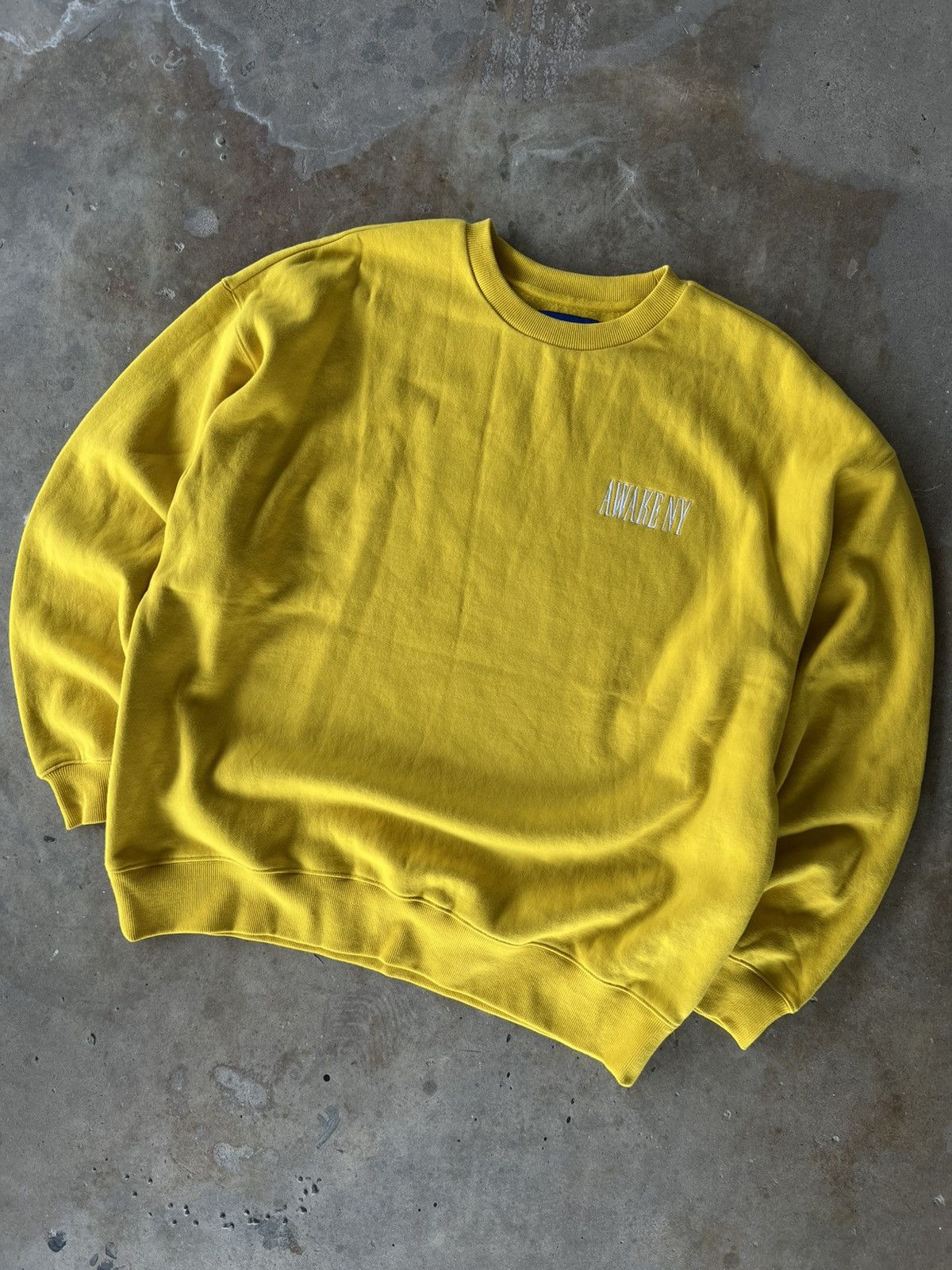 Awake NY RARE AWAKE NY Yellow Essential Sweatshirt Crewneck Size US L / EU 52-54 / 3 - 1 Thumbnail