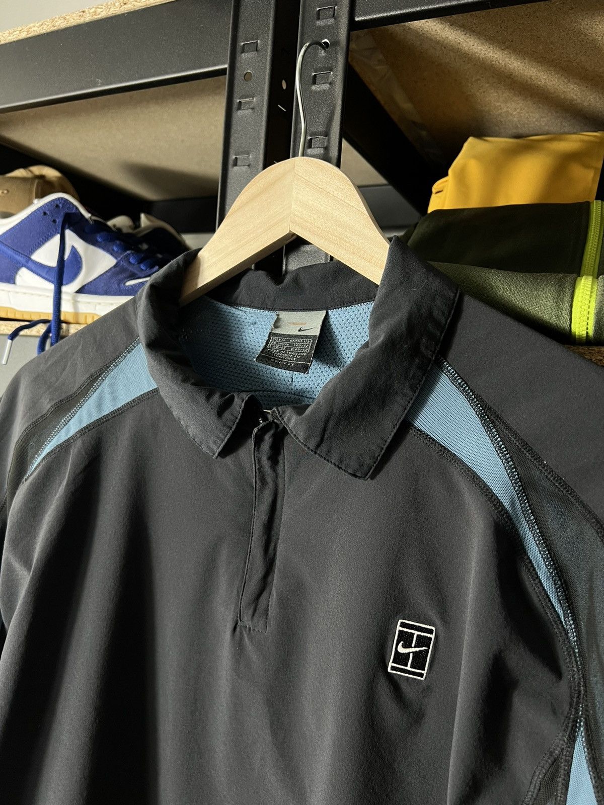 Nike Vintage Nike Agassi Challenge Court Polo US Open 2002 Tennis Size US L / EU 52-54 / 3 - 9 Thumbnail