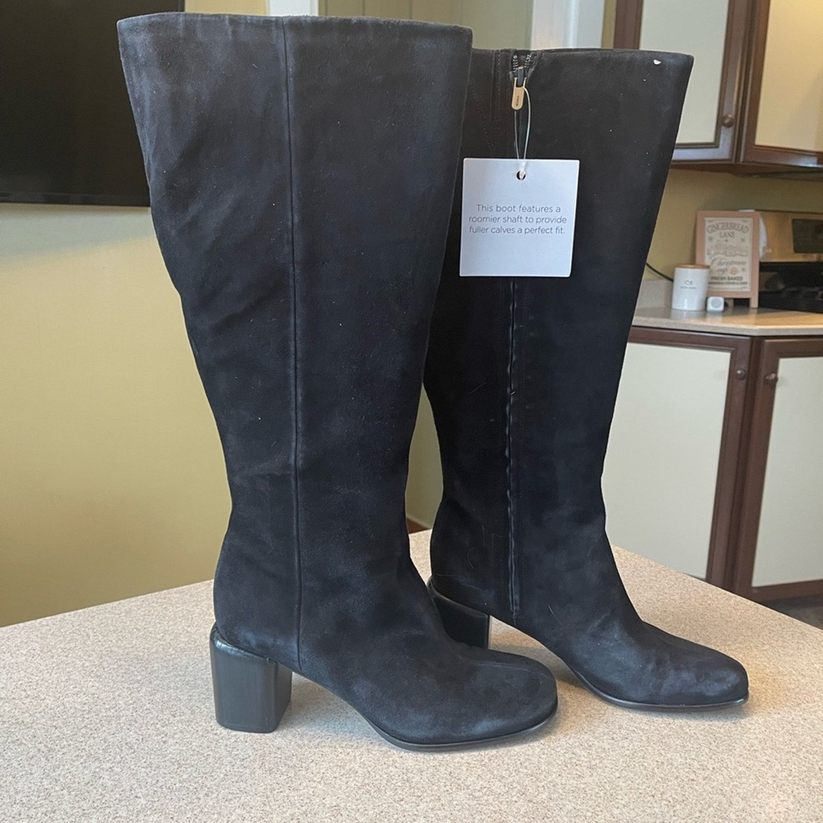 Vince Vince Maggie Knee High Boot in Black Suede Size 8.5 NWT Size US 8.5 / IT 38.5 - 7 Thumbnail