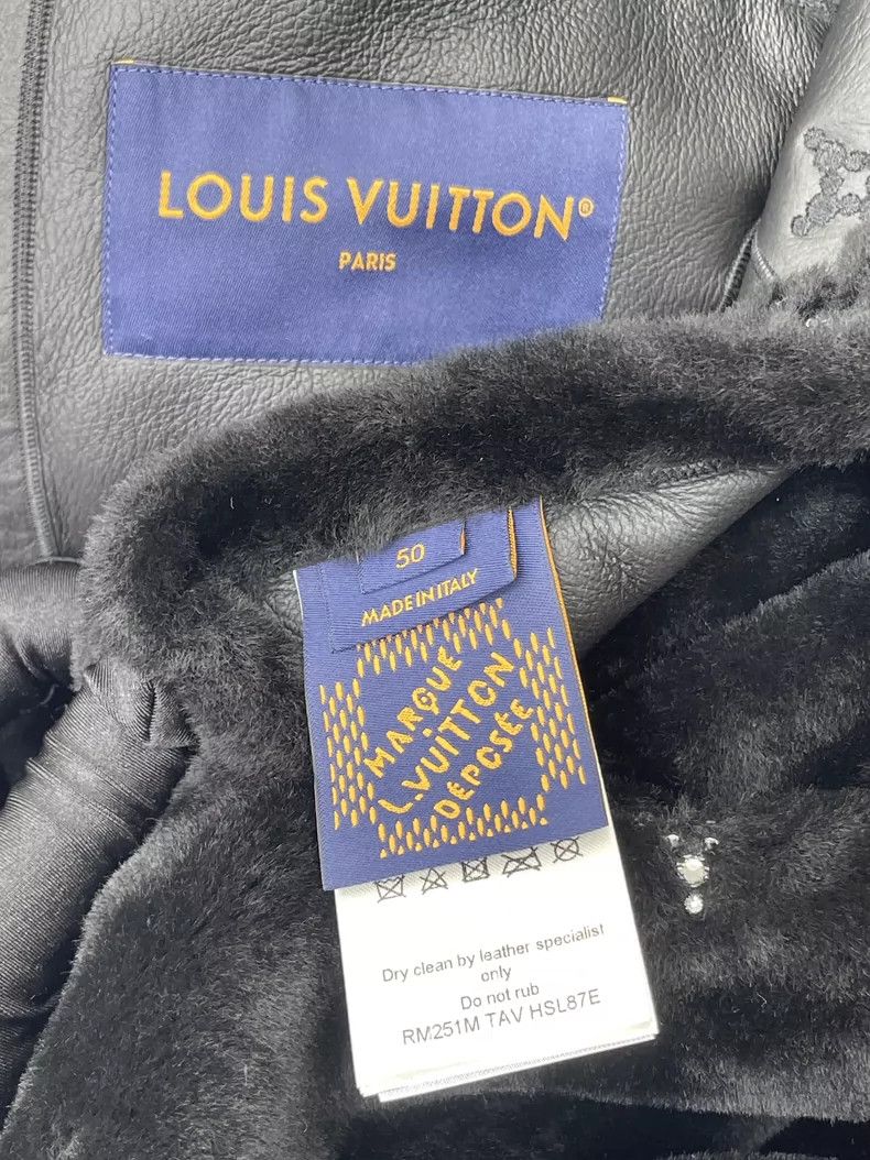 Louis Vuitton Louis Vuitton 25 latest rhinestone logo fur jacket Size US M / EU 48-50 / 2 - 6 Thumbnail