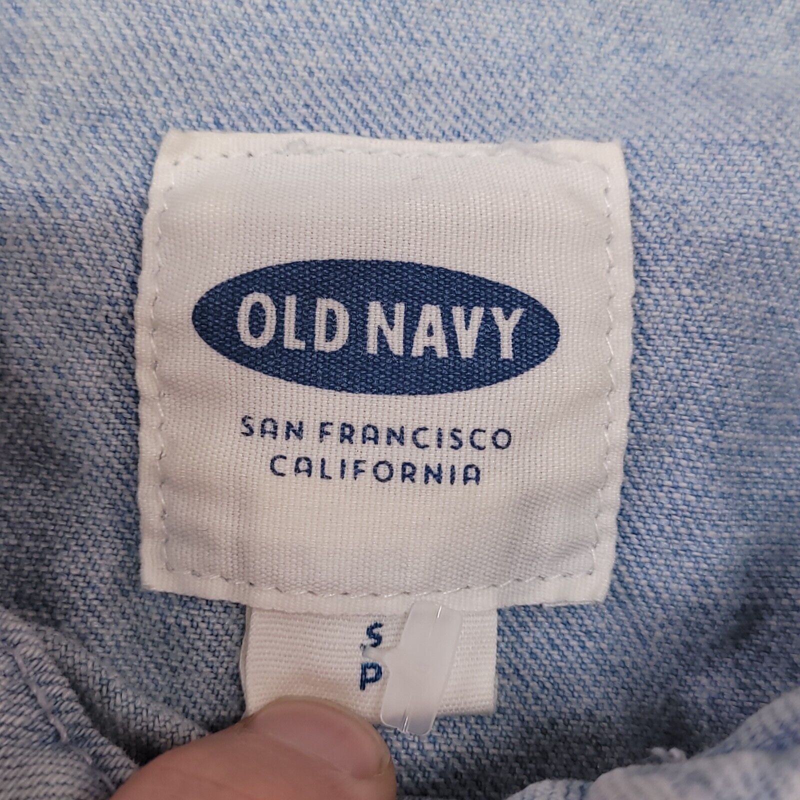 Old Navy Old Navy Button Up Denim Jean Jacket Womens Size S Blue Size S / US 4 / IT 40 - 3 Thumbnail