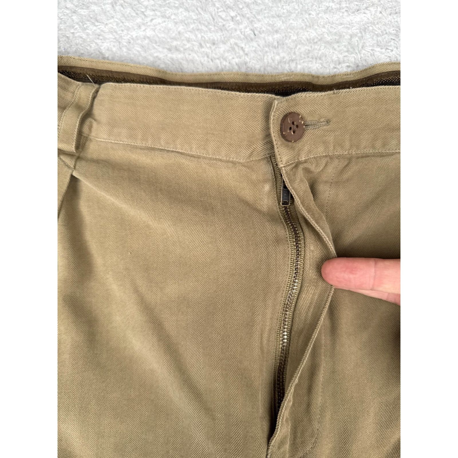 Tommy Bahama Tommy Bahama Shorts Mens 36 Khaki Silk Herringbone Pleated Relax Resort Beach Casual Size US 36 / EU 52 - 6 Thumbnail