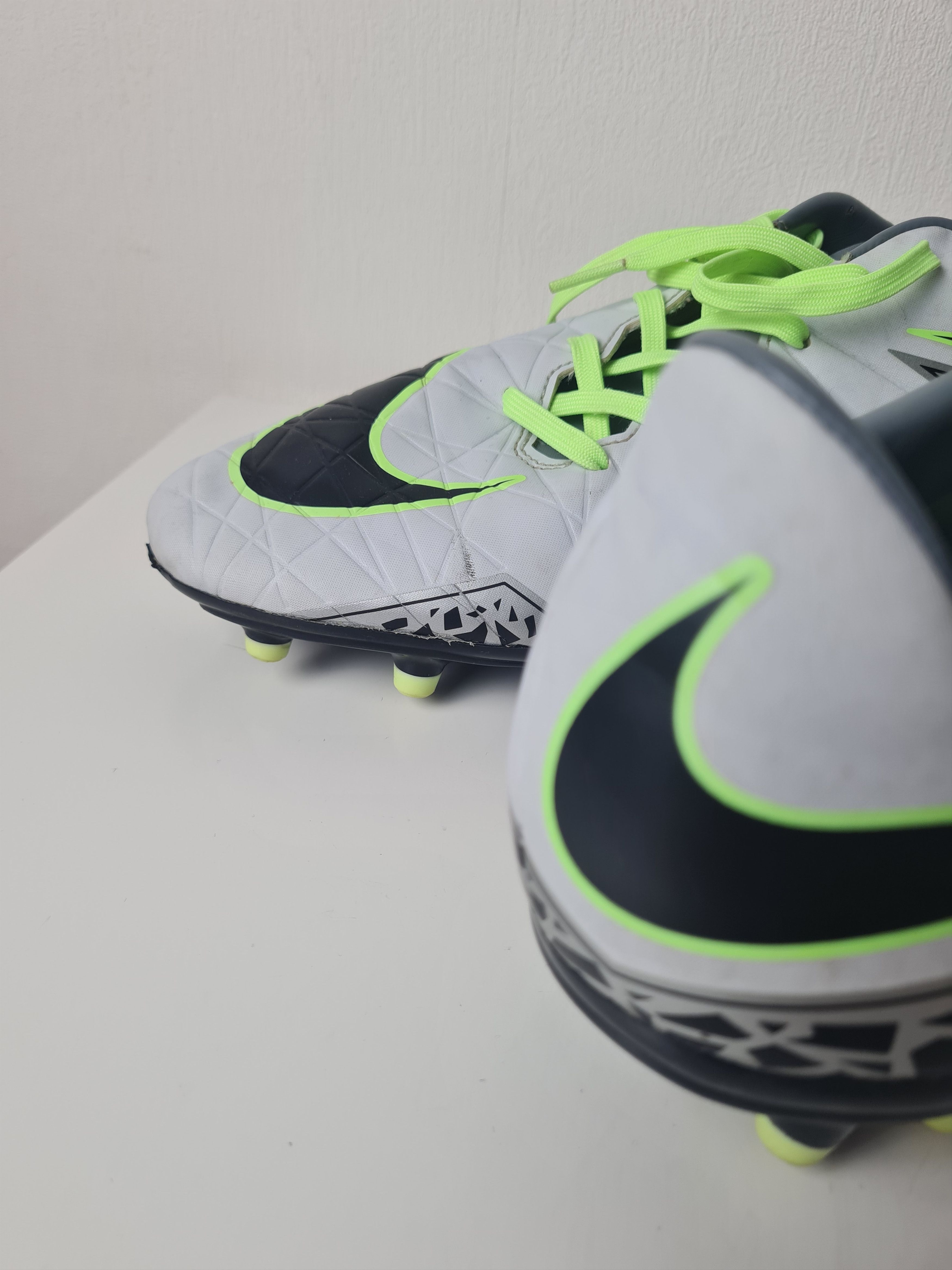 Nike Football Cleats Soocer Boots Nike Hypervenom Phelon 2 US12 Size US 12 / EU 45 - 2 Thumbnail