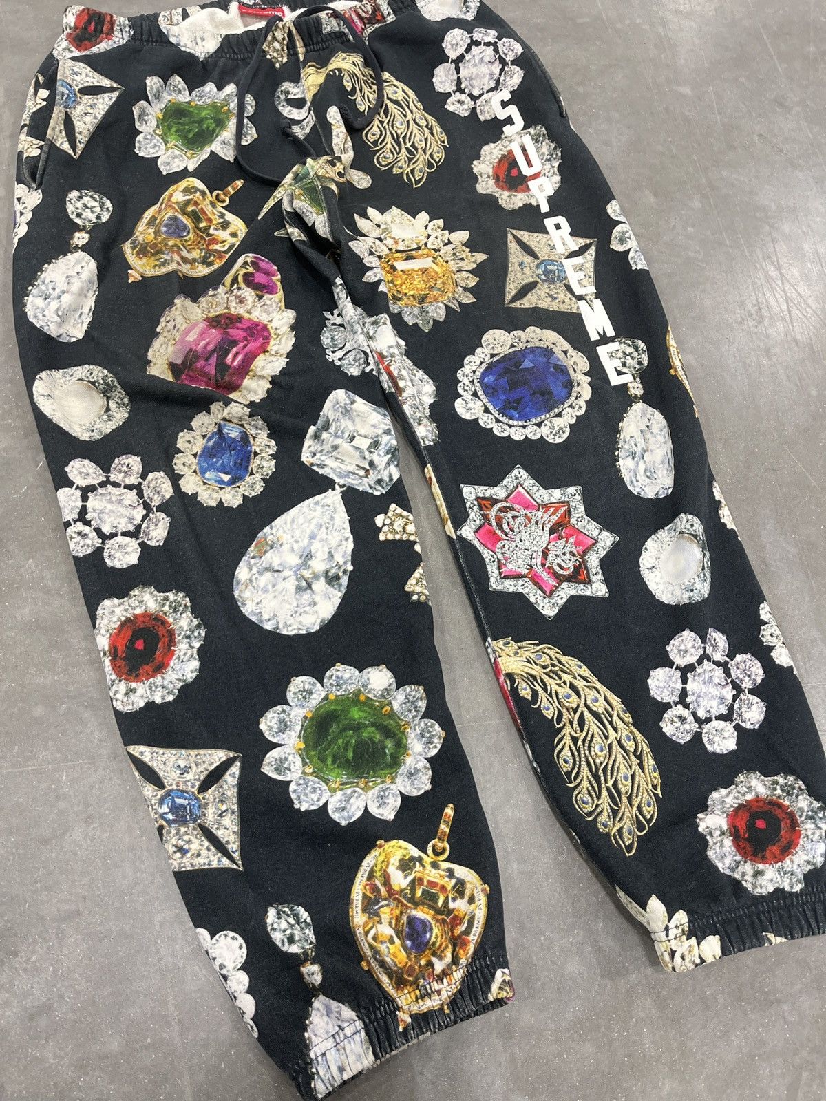 Supreme 💎Supreme Jewel Sweatpants FW18 Size US 36 / EU 52 - 5 Thumbnail