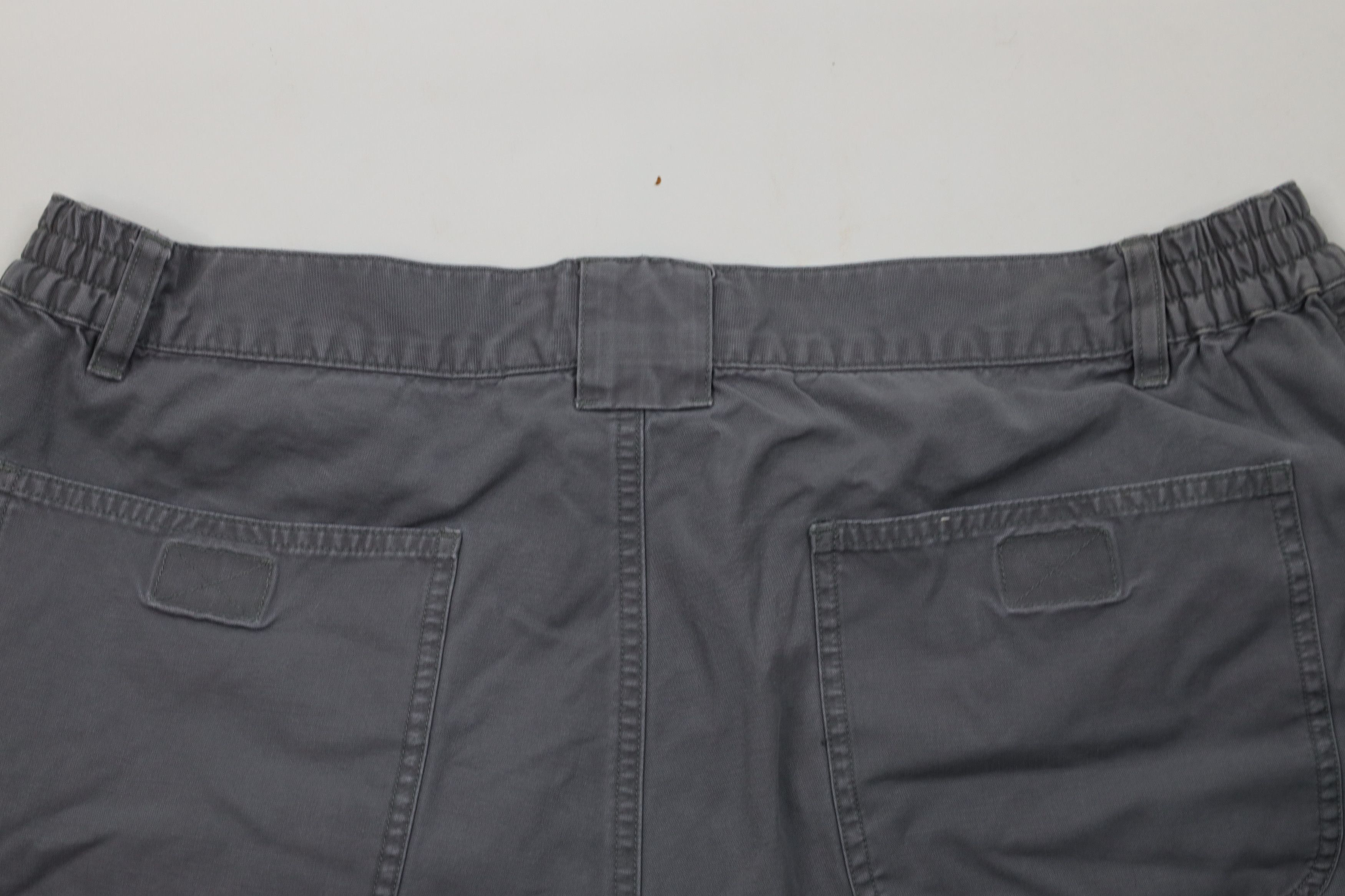 Cabelas Vintage Cabelas Above Knee Trekking Shorts Gray Cotton Size US 36 / EU 52 - 9 Thumbnail