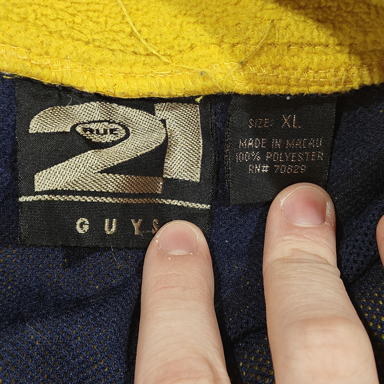 Vintage Vintage Y2K 90s Rue21 Yellow Pullover Fleece 1/4 Zip Xlarge Size US XL / EU 56 / 4 - 2 Thumbnail