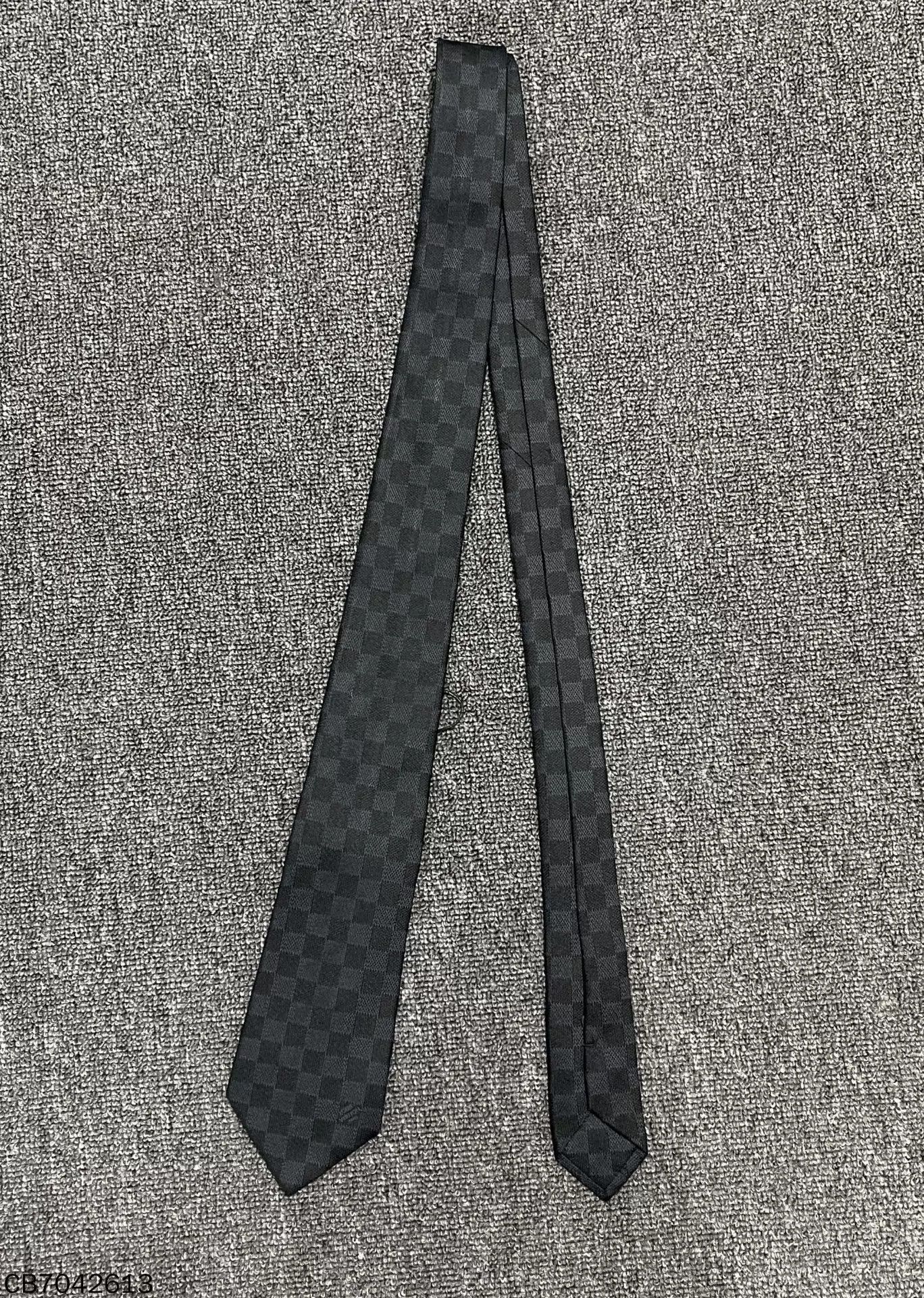 Louis Vuitton LV Black Checkerboard Logo Silk Tie Size ONE SIZE - 2 Thumbnail
