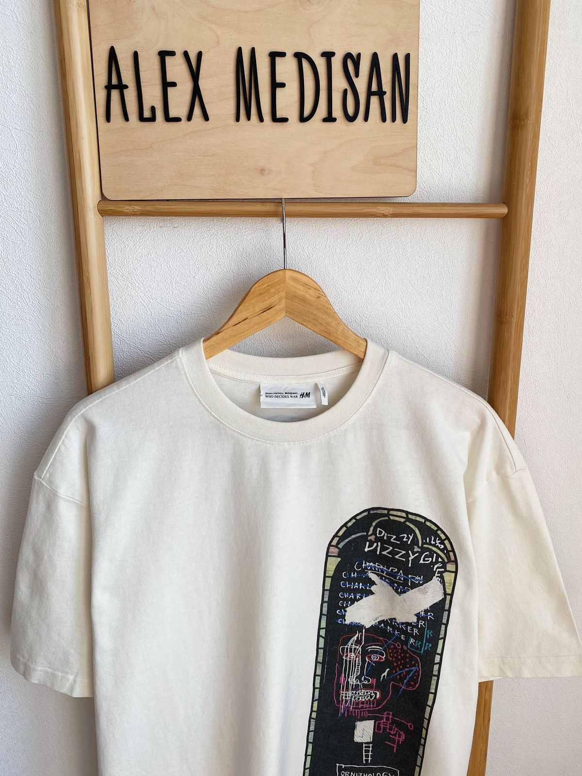 H&M × Jean-Michel Basquiat × Who Decides War WHO DECIDES WAR x BASQUIAT x H&M RELAXED FIT COTTON T-SHIRT Size US M / EU 48-50 / 2 - 10 Thumbnail