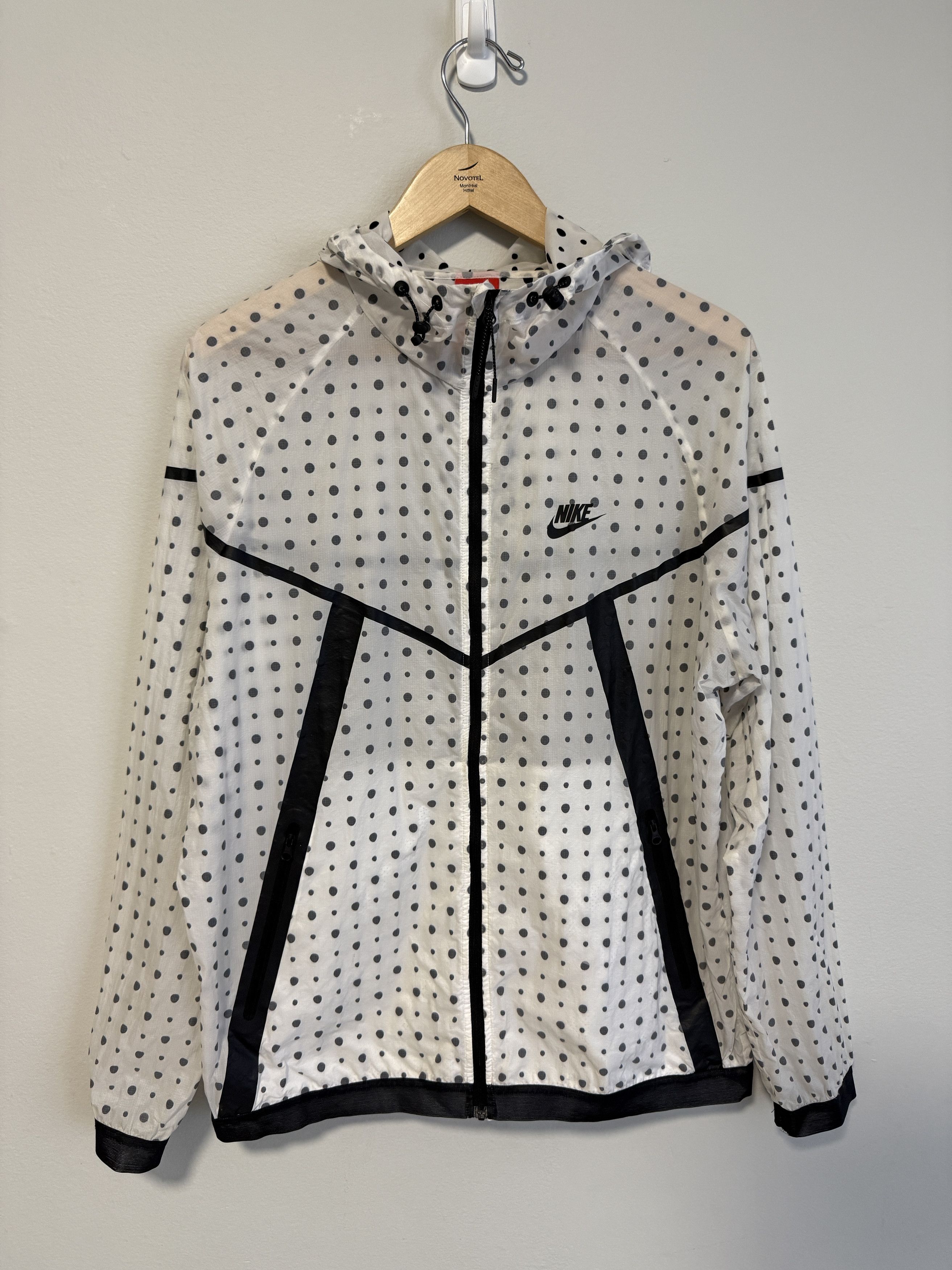 Nike Nike Tech Hyperfuse Windrunner Jacket SIZE L Size US L / EU 52-54 / 3 - 2 Thumbnail