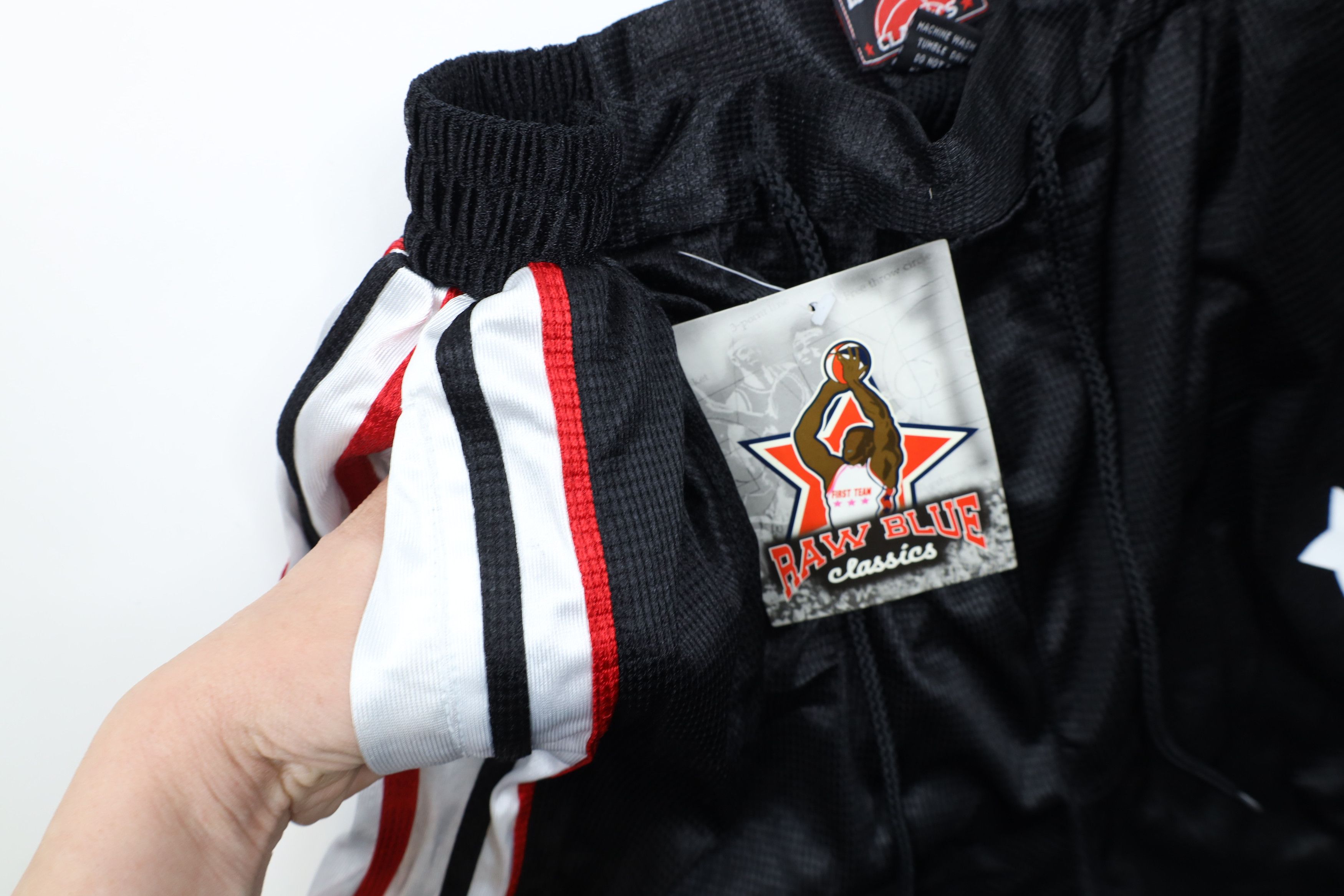 Vintage Deadstock Vintage 90s Y2K Streetwear Basketball Shorts Size US 36 / EU 52 - 10 Thumbnail