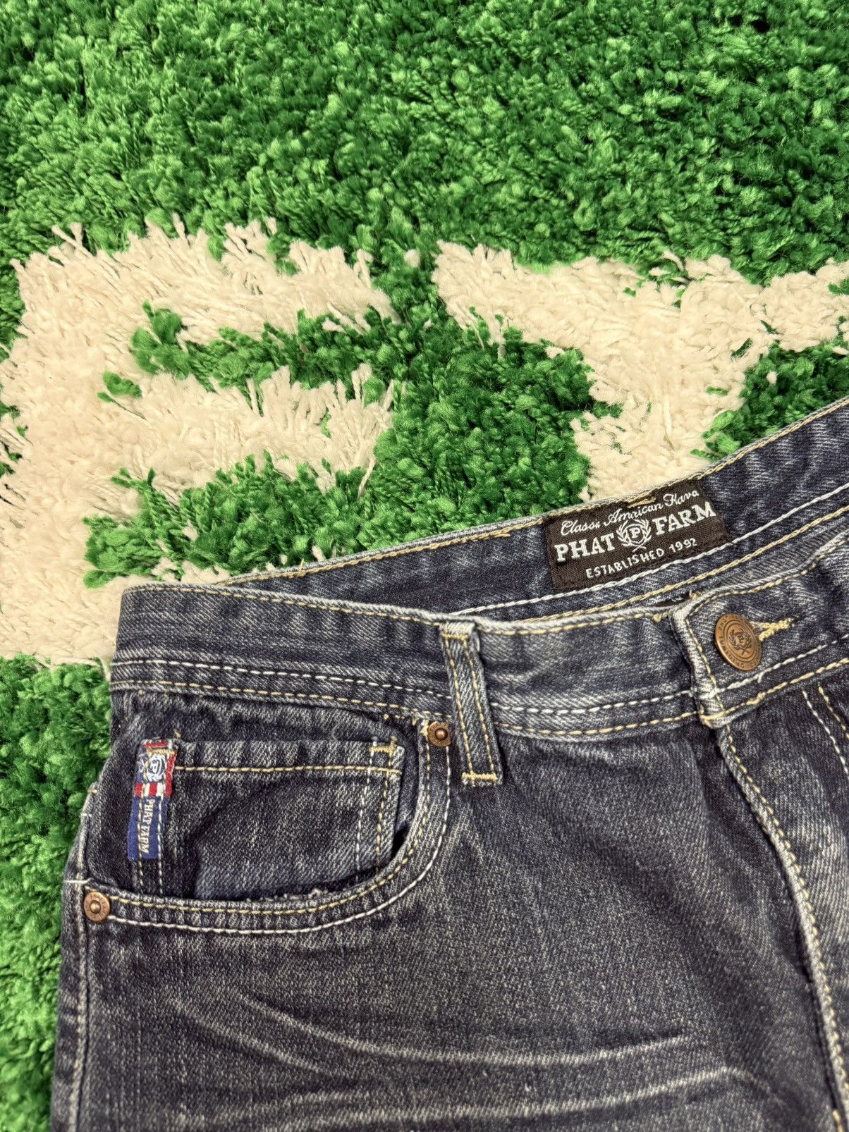 Phat Farm Vintage Phat Farm Y2K 90s Logo Patch Denim Jeans 28 Size US 28 / EU 44 - 6 Thumbnail