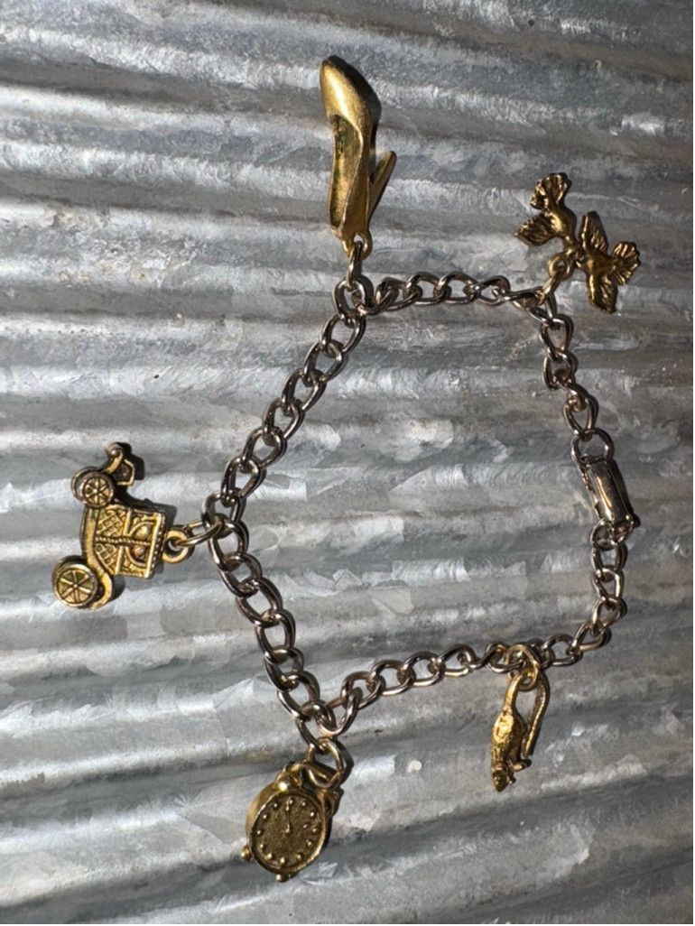 The Unbranded Brand Disney’s Cinderella Silver & Gold Charm Bracelet One Size Size ONE SIZE - 2 Thumbnail