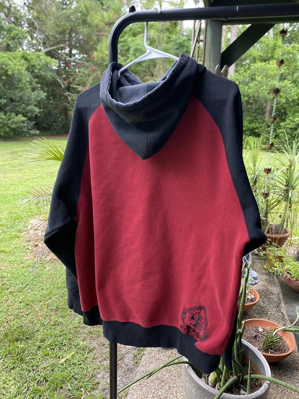 Independent Truck Co. 2000s Red and Black Independent Ace Embroidery Hoodie Large Size US L / EU 52-54 / 3 - 4 Thumbnail