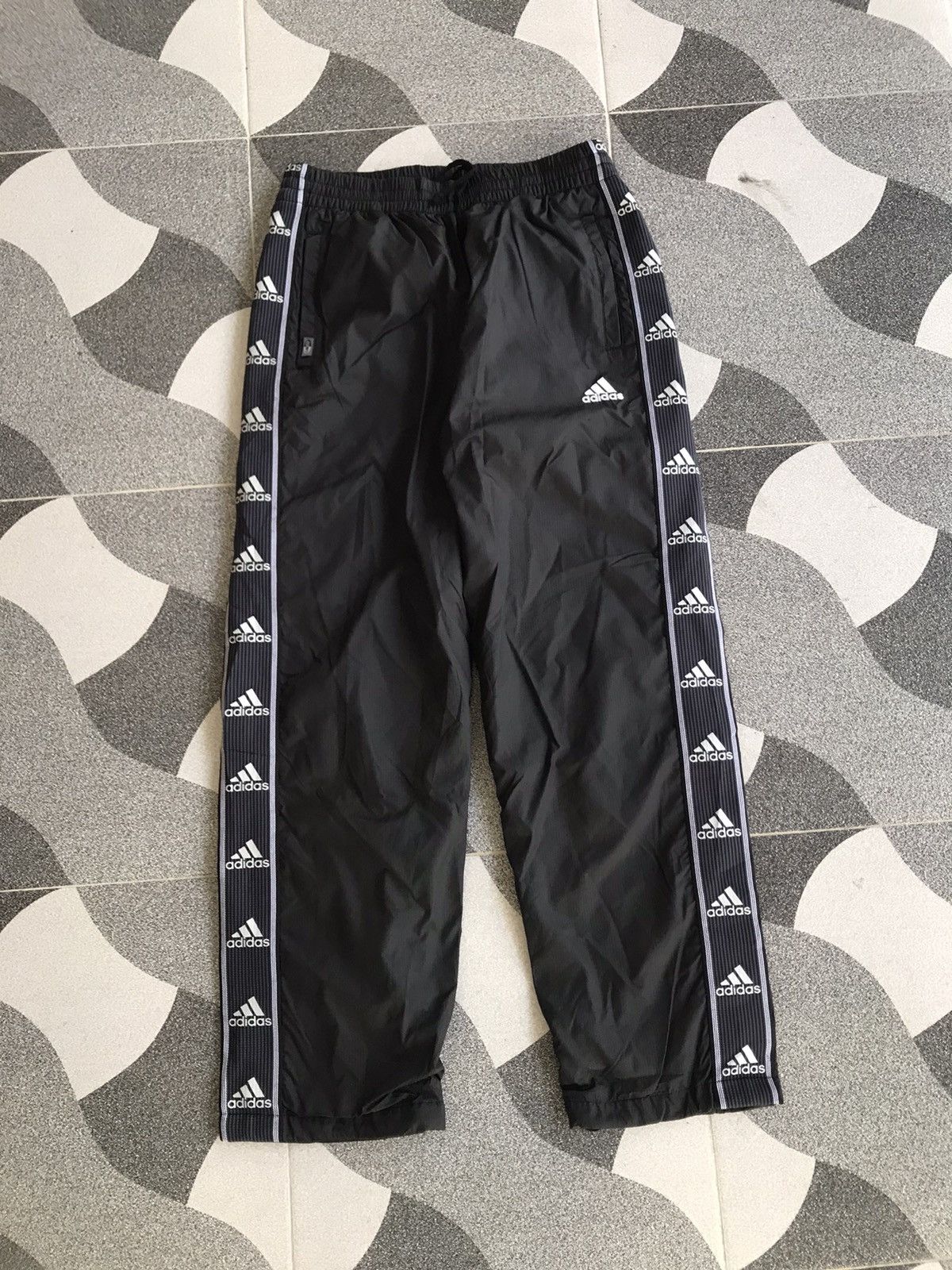 Adidas × Vintage Y2K Adidas Nylon Tapped Size US 31 - 1 Thumbnail