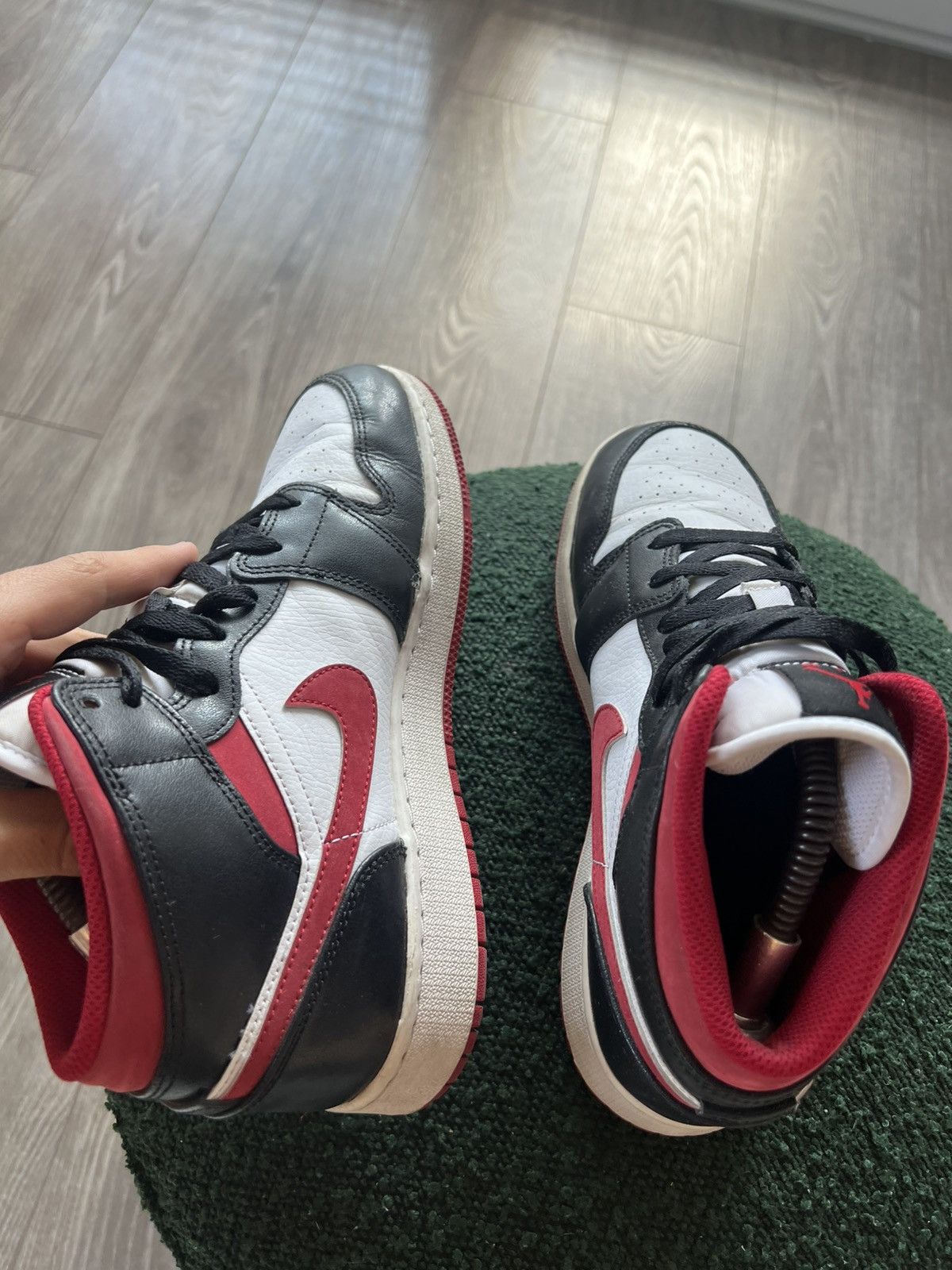 Nike Nike Air Jordan 1 Retro White Gym Mid GS Black/Red Y2K 7 Size US 7.5 / EU 40-41 - 14 Thumbnail