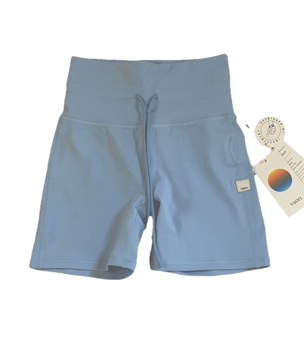 Vuori VUORI DAILY WOMEN’S SHORT 5” SURF COLOR SIZE X-SMALL NWT Size 26" / US 2 / IT 38 - 2 Thumbnail