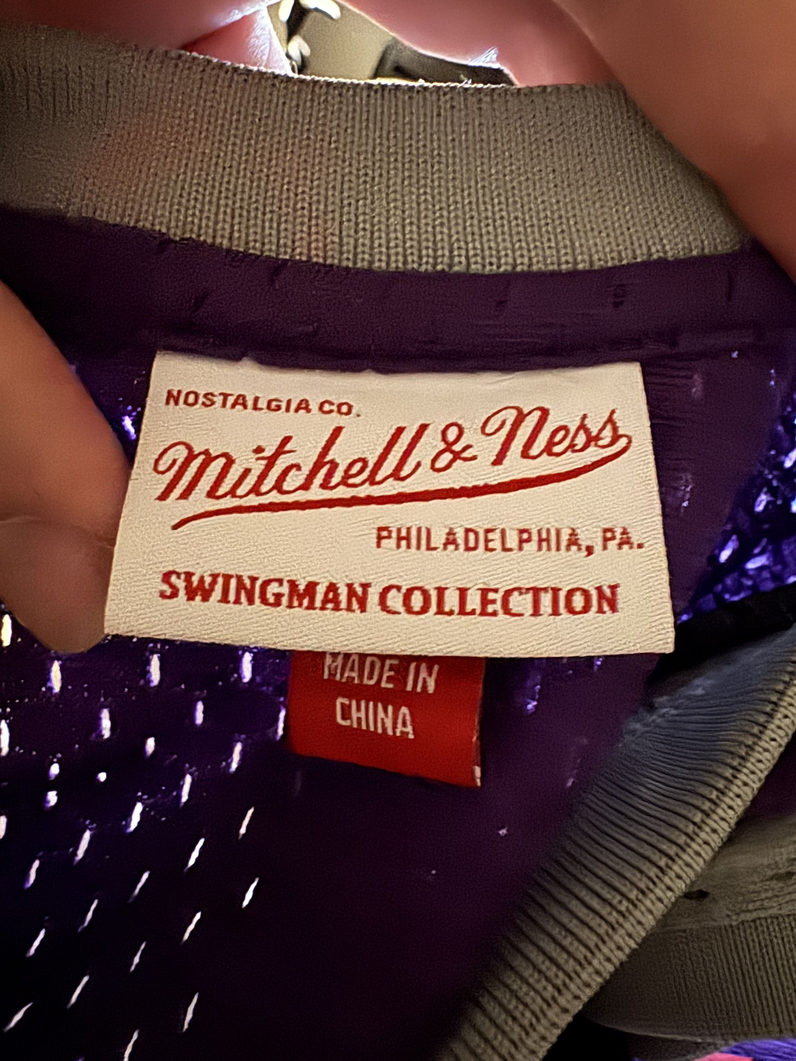 Mitchell & Ness Mitchell & Ness Amar'e Stoudemire 2002-03 Swingman Jersey Size US L / EU 52-54 / 3 - 3 Thumbnail