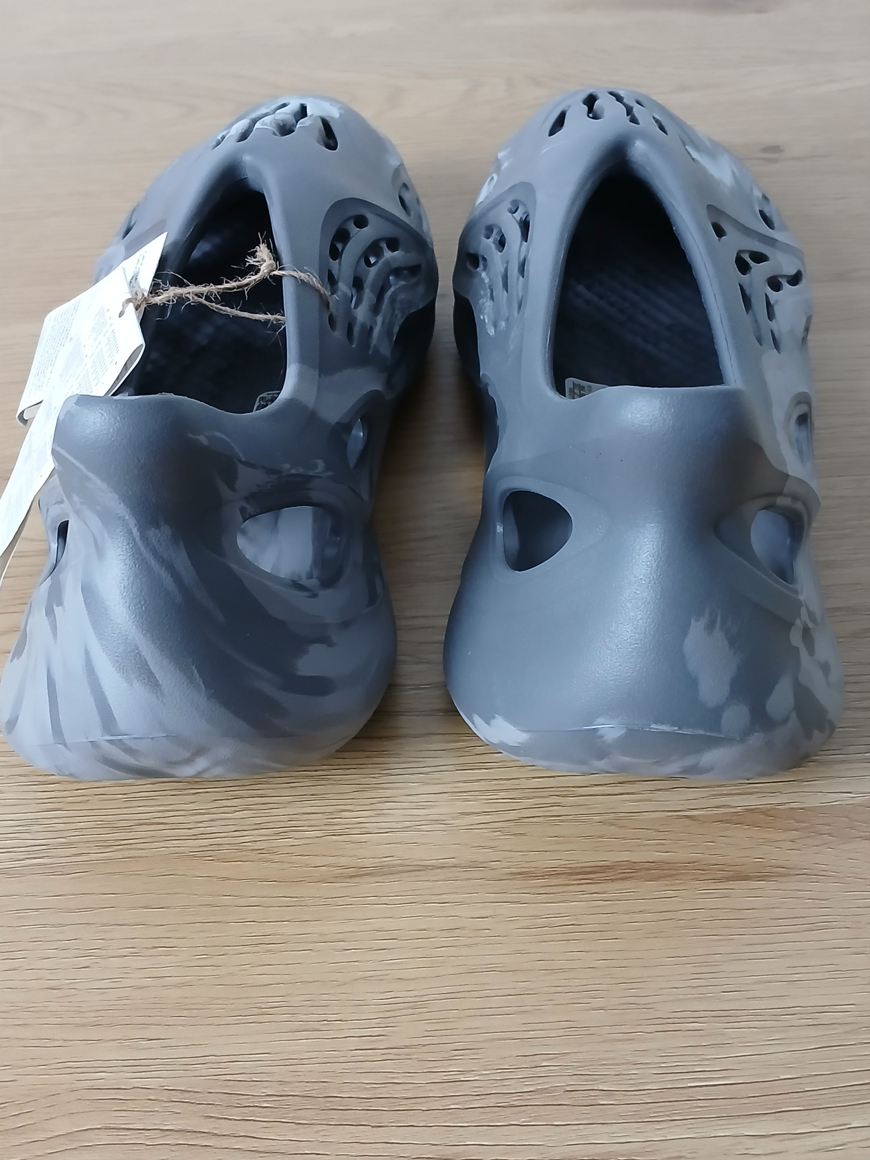 Adidas × Kanye West × Yeezy New Adidas Yeezy Foam Runner Size US 12 / EU 45 - 5 Thumbnail