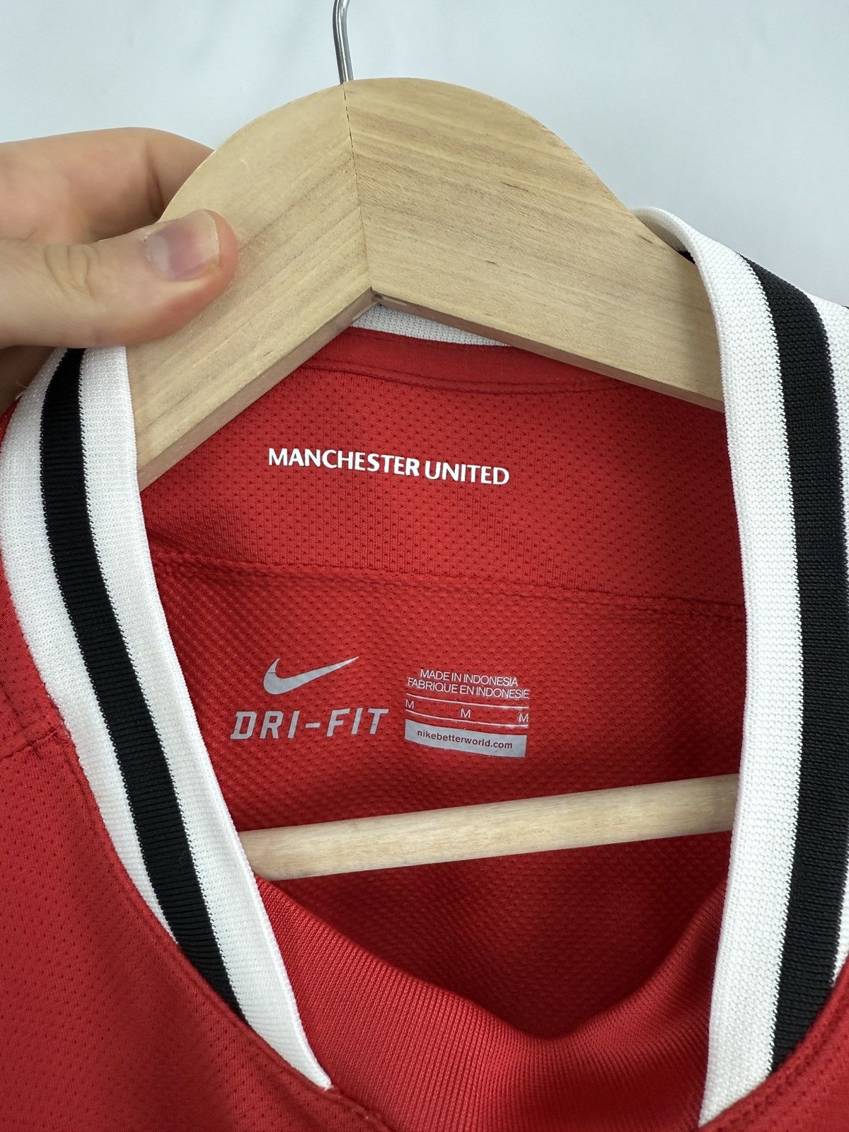 Nike 🏴󠁧󠁢󠁥󠁮󠁧󠁿 Y2K Nike Manchester United Soccer Jersey Dri Fit Rare Size US M / EU 48-50 / 2 - 5 Thumbnail