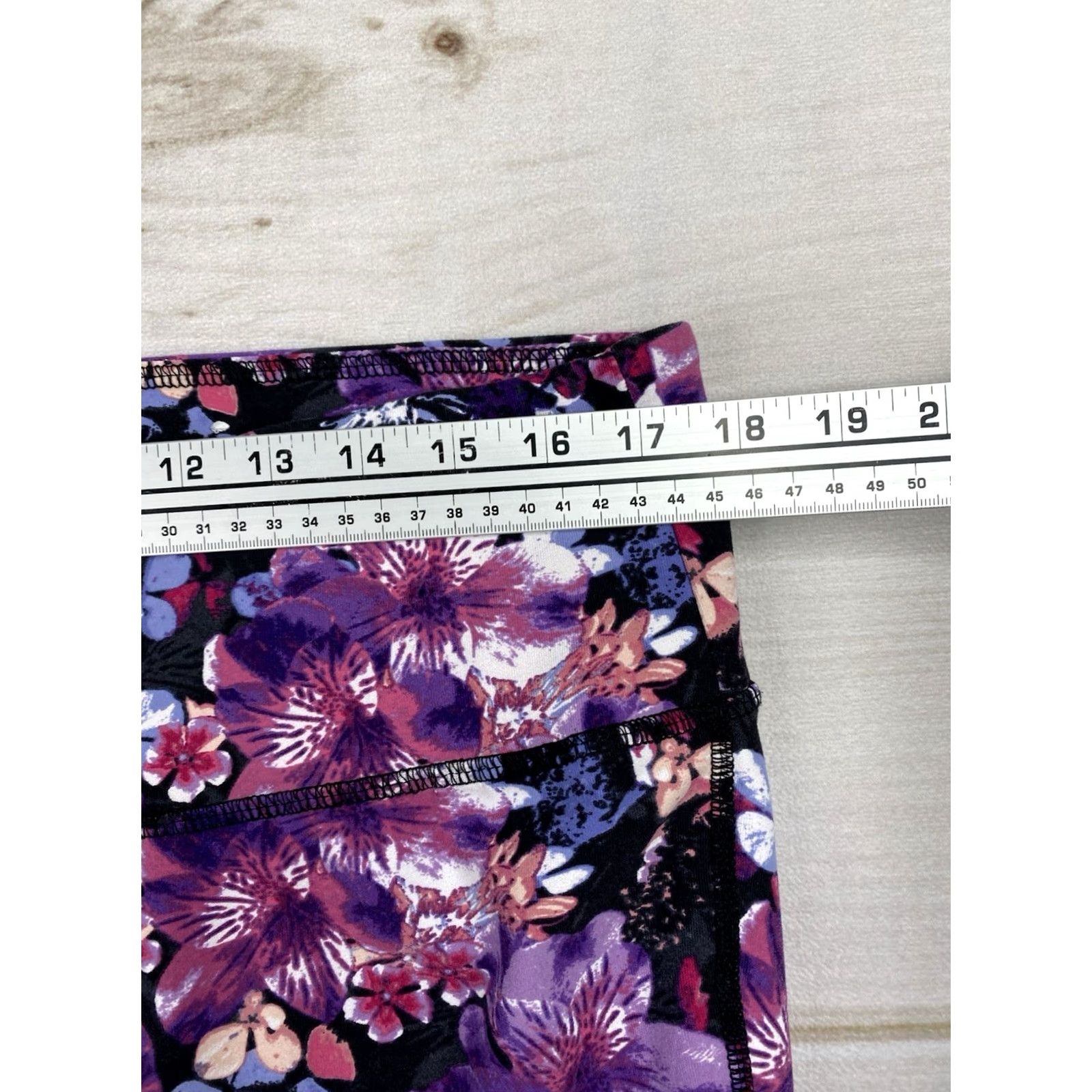 Vintage LIVI Leggings Womens 18/20 Floral Printed High-Rise Capri Pocket Casual Bohemian Flower Print Women's Styles Size 40" / US 18 - 2 Thumbnail
