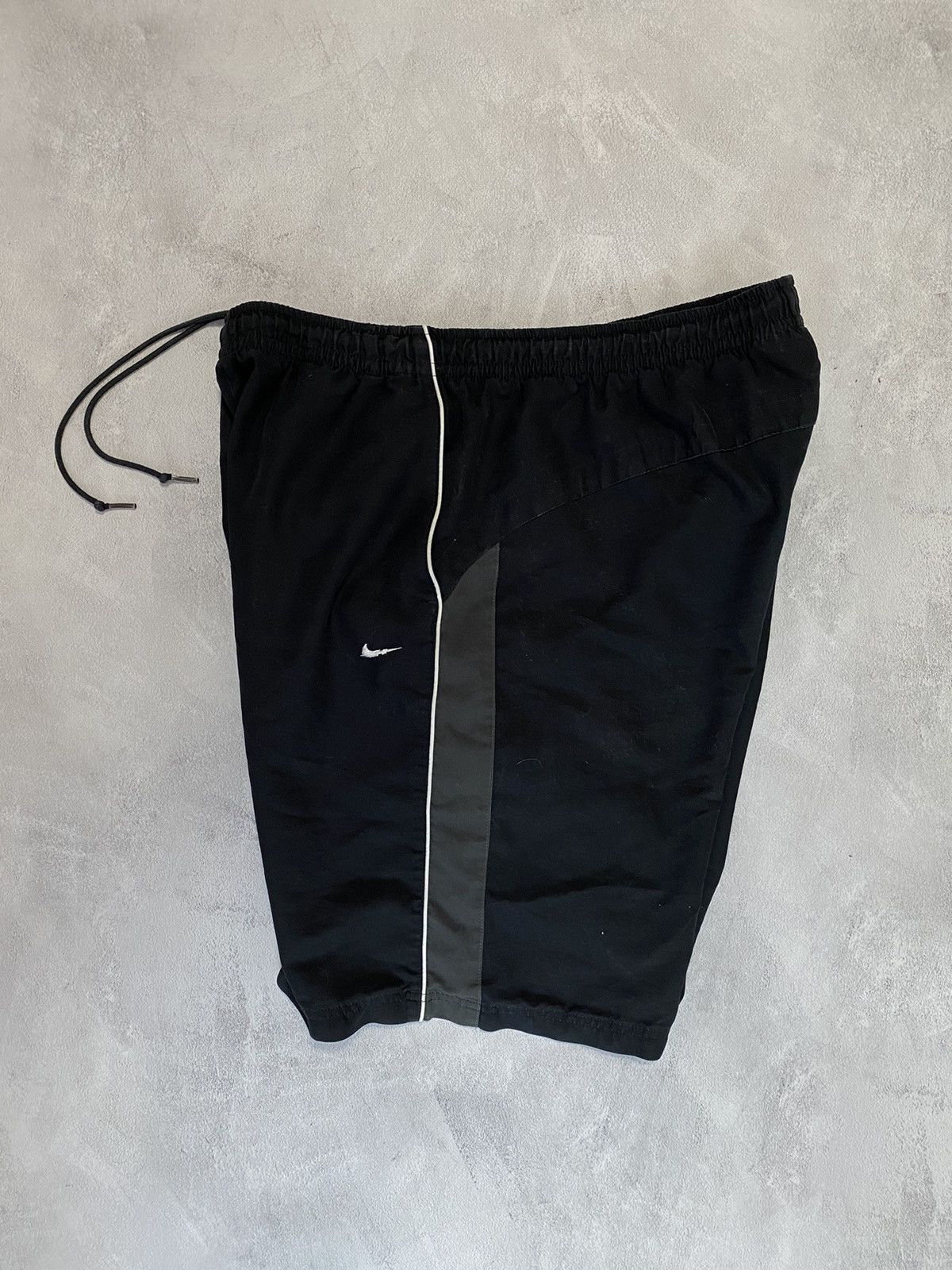 Nike 💥 Vintage Shorts Nike Logo Mini Swoosh Size US 38 / EU 54 - 3 Thumbnail