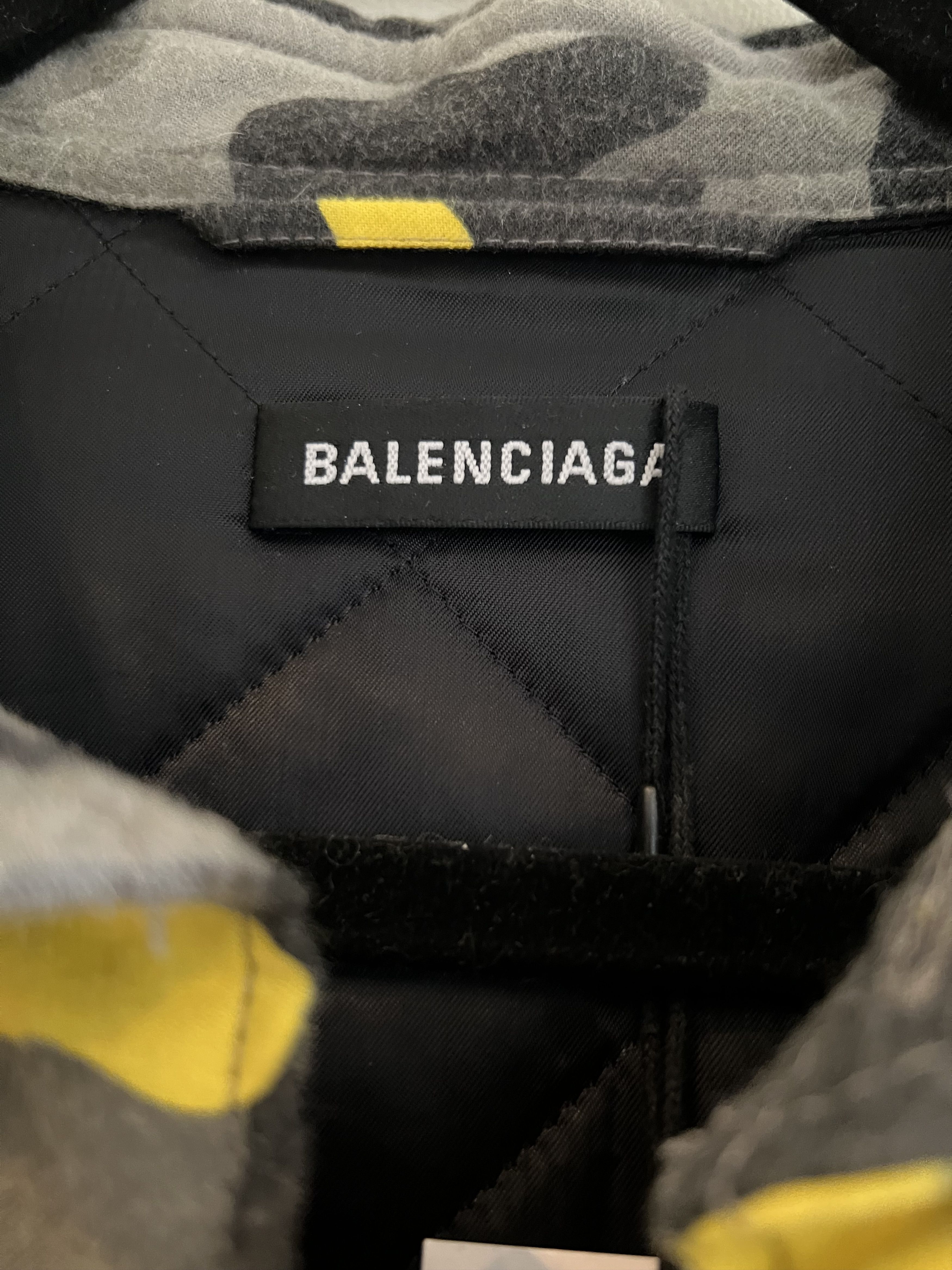 Balenciaga Balenciaga Oversized Padded Yellow Camo Shacket/ Button Up Size US XL / EU 56 / 4 - 6 Thumbnail
