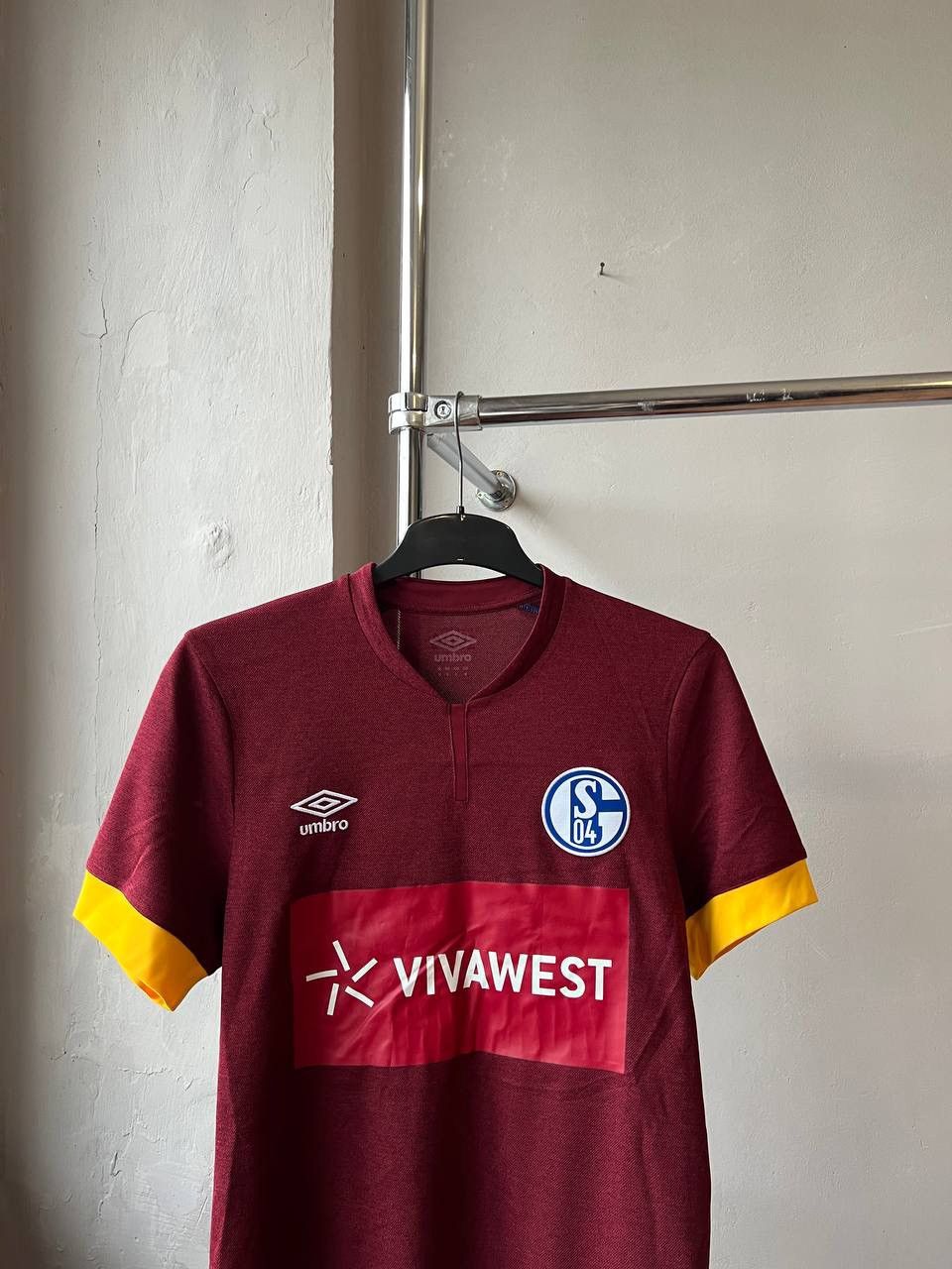 Umbro 2021/22 SCHALKE 04 THIRD SOCCER JERSEY FOOTBALL SHIRT SZ M Size US M / EU 48-50 / 2 - 3 Thumbnail