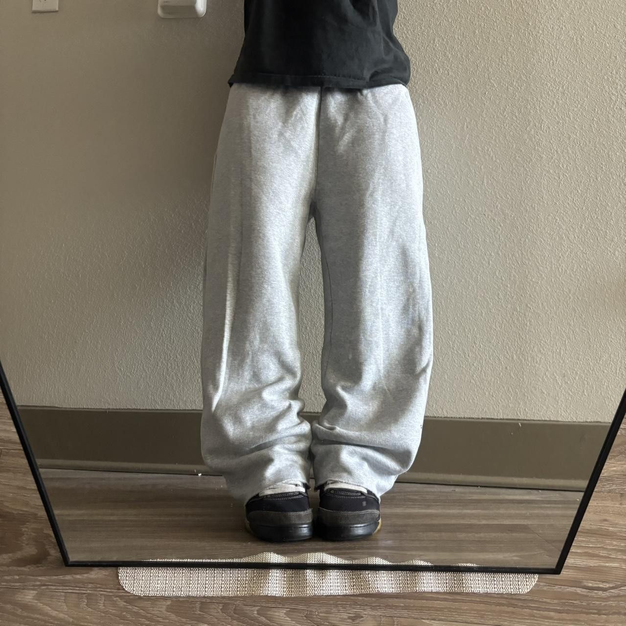 Vintage Crazy Vintage Y2K/2000s Grey Skater Essential Sweatpants! Fits M Size US 32 / EU 48 - 1 Thumbnail