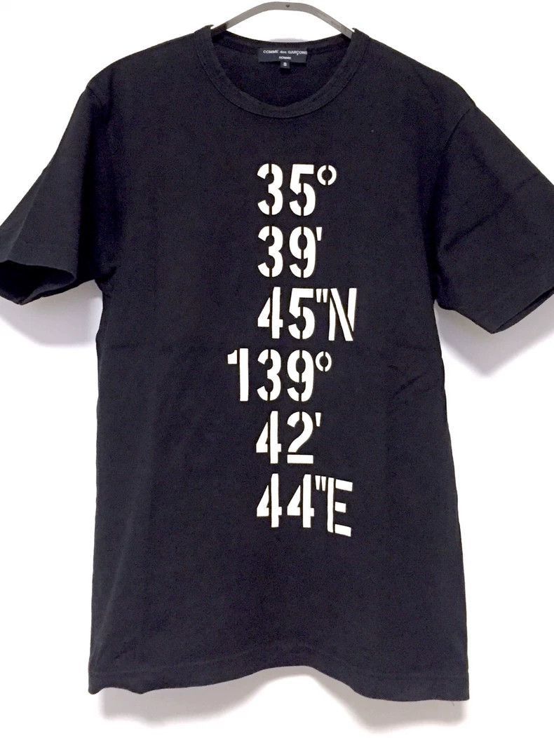 Comme des Garcons Black CDG Homme Cotton Graphic T-shirt 2505-Nextarrow Size US S / EU 44-46 / 1 - 1 Thumbnail