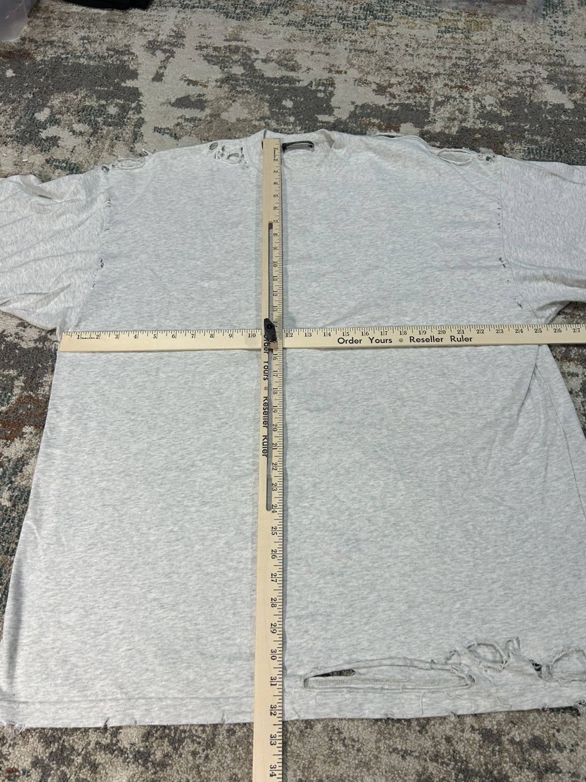 Balenciaga Balenciaga 2023 Destroyed 3B Grey Tee Size 3 Oversized Size US L / EU 52-54 / 3 - 9 Thumbnail