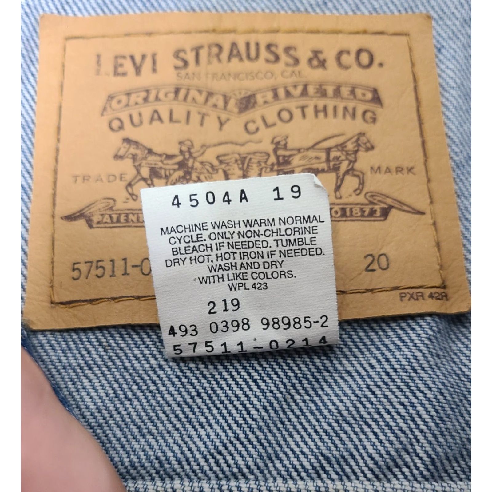 Denime VINTAGE Levi Strauss Trucker Denim Jean Full Button Jacket XL Womens Blue Regular 2000s Size 40" / US 18 - 6 Thumbnail