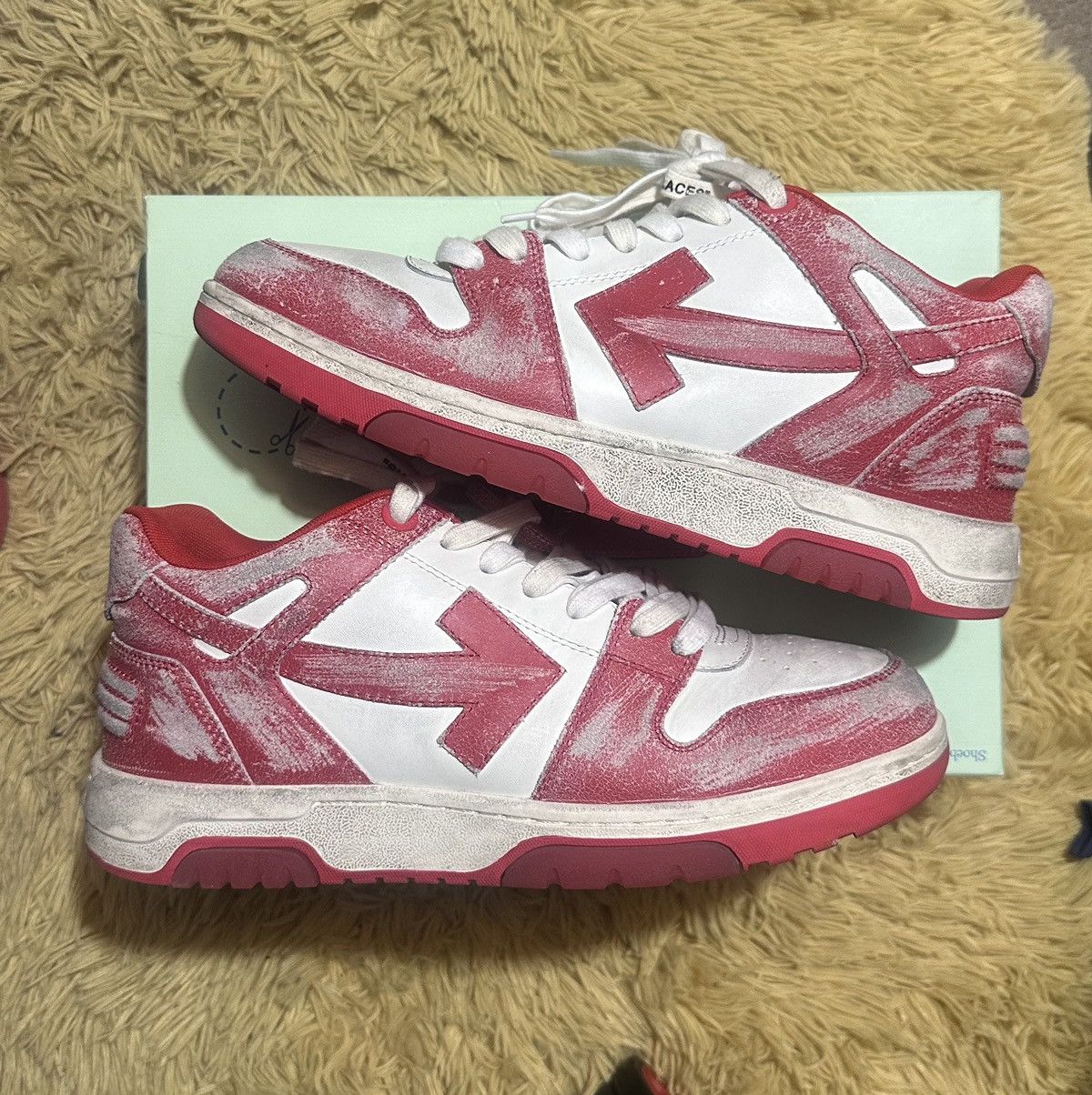 Off-White Off white Out Of Office vintage red and white Size US 11 / EU 44 - 2 Thumbnail