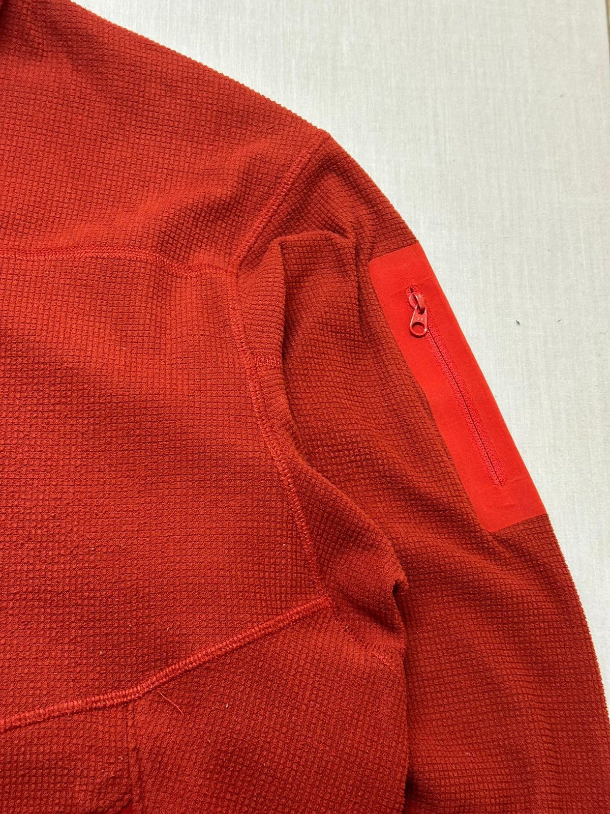 Arc'teryx Arc'teryx Men's Delta LT Jacket is a versatile. Size US L / EU 52-54 / 3 - 15 Thumbnail