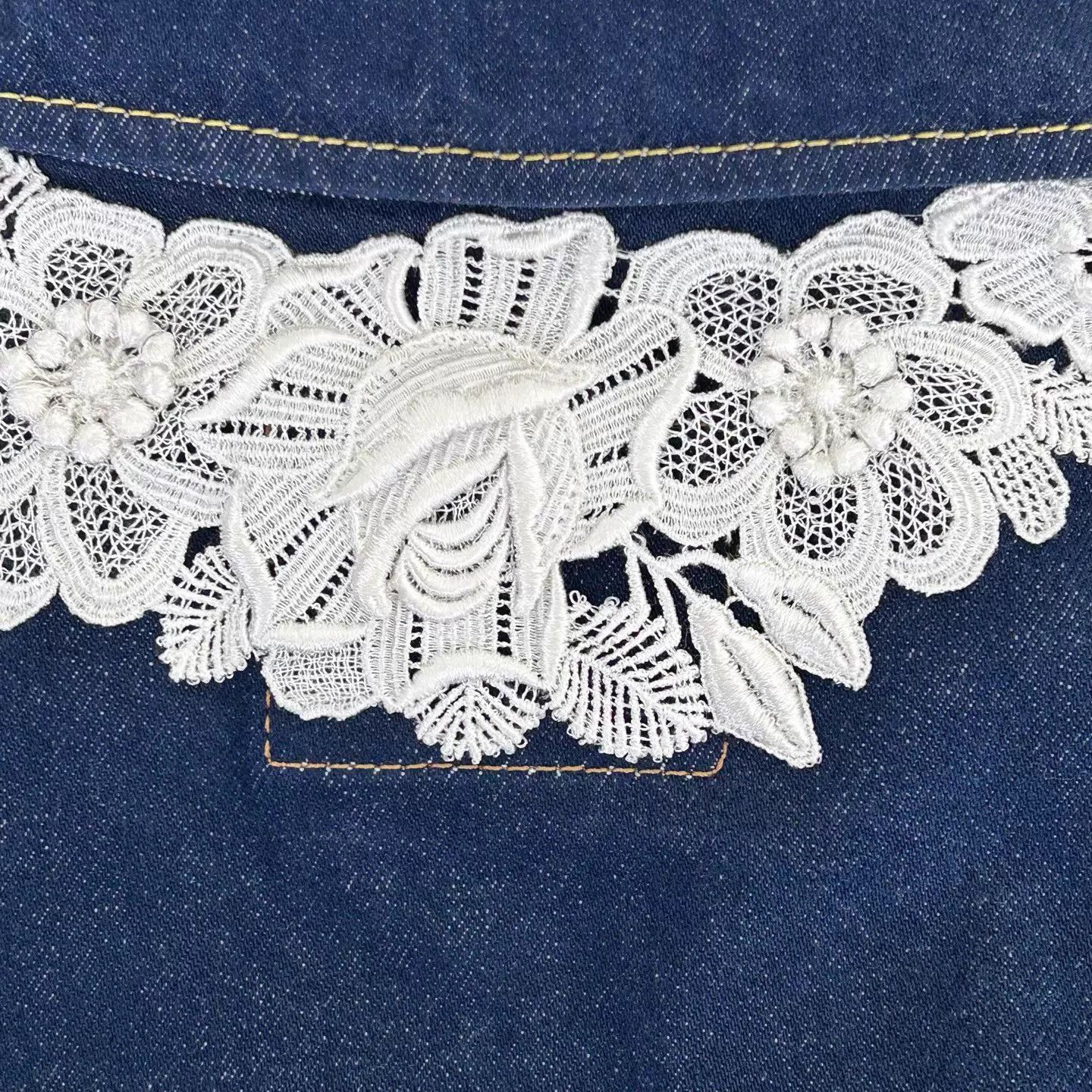 Miu Miu Miu Miu Flower Short Denim Jacket Deep Blue 38 Size XS / US 0-2 / IT 36-38 - 6 Thumbnail