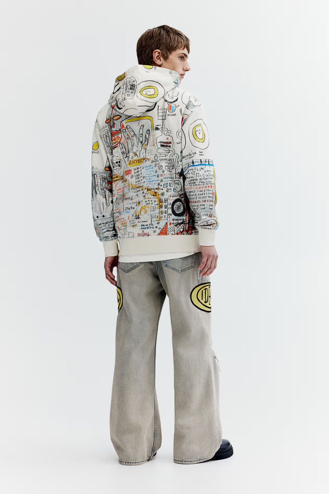 H&M × Jean-Michel Basquiat × Who Decides War WHO DECIDES WAR x BASQUIAT x H&M RELAXED FIT COTTON HOODIE Size US S / EU 44-46 / 1 - 6 Thumbnail
