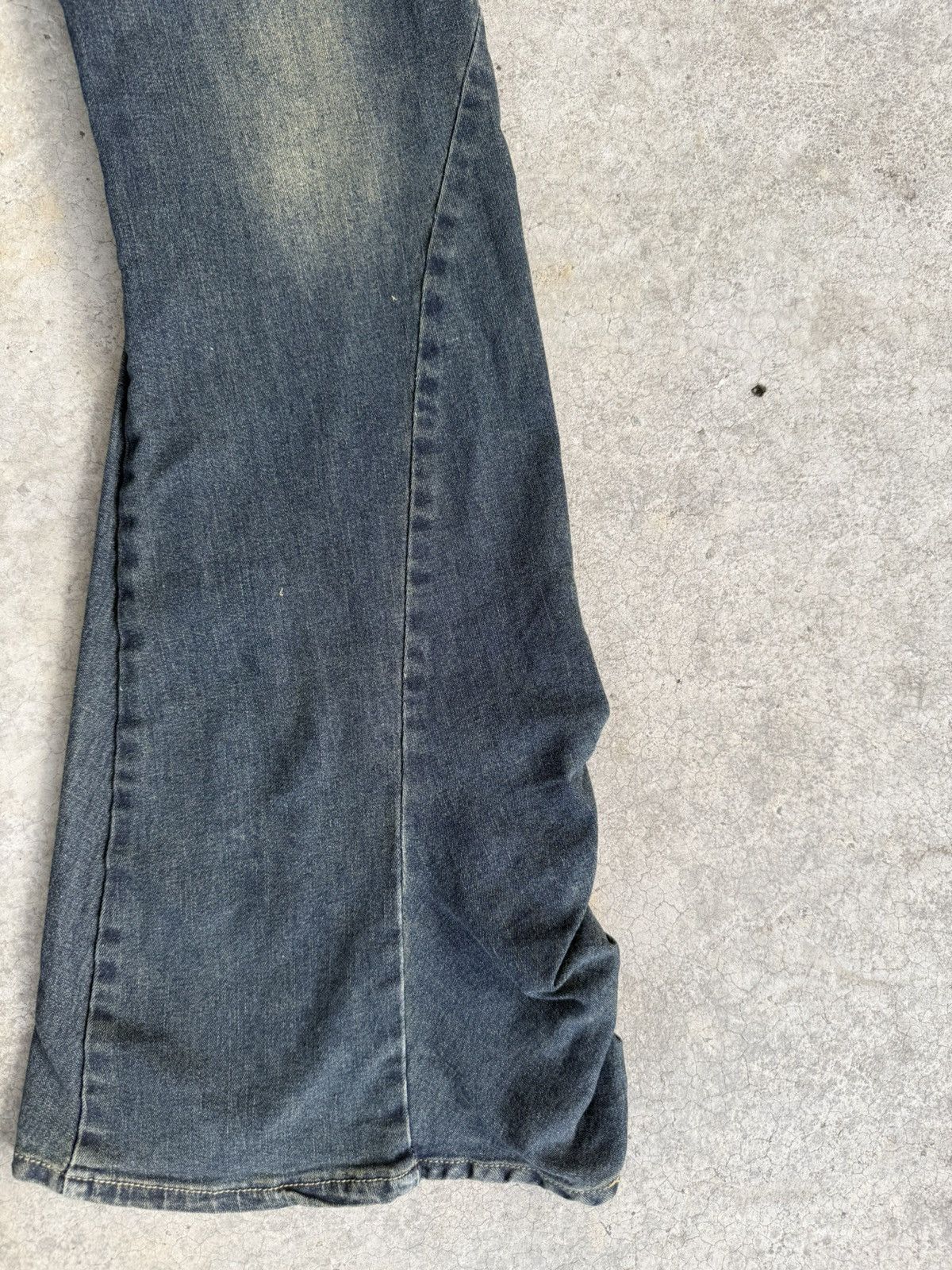 Le Grande Bleu (L.G.B.) Japanese Romwe Flared Jeans style Chrome Heart Size US 28 / EU 44 - 12 Thumbnail