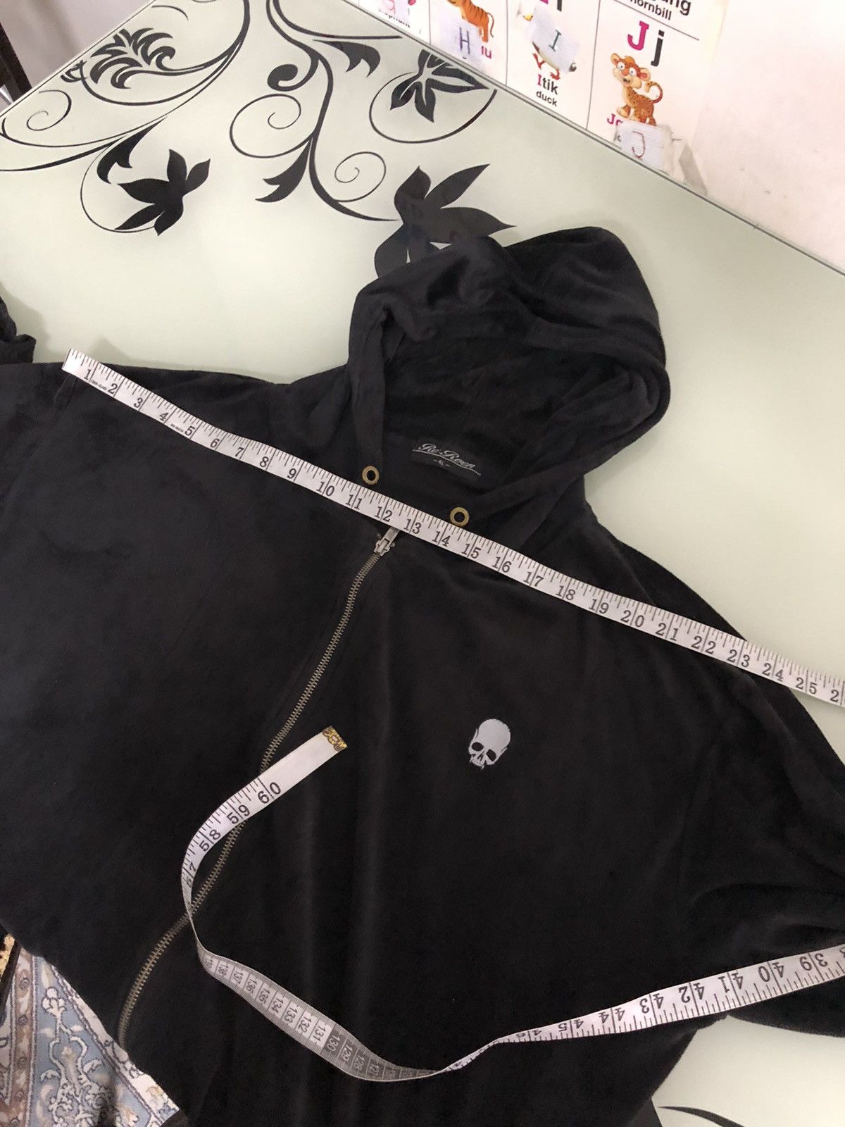 If Six Was Nine Punk Style Roen Embroidery Small Skulls Velvet Hoodief Size US XXL / EU 58 / 5 - 12 Thumbnail