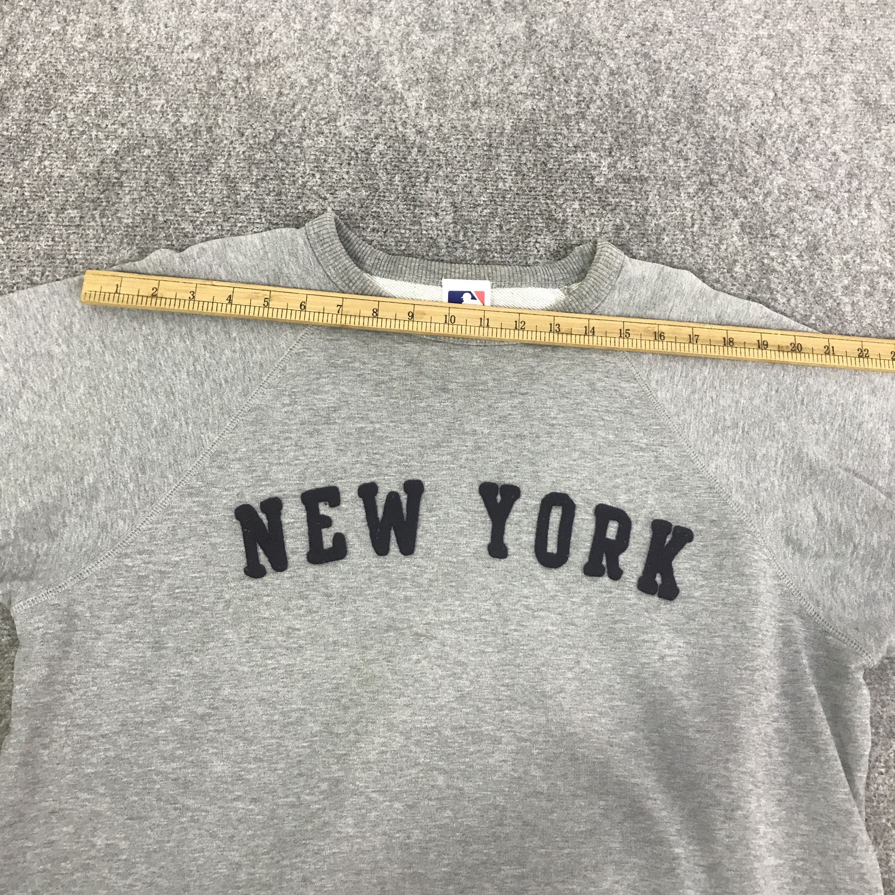 MLB Y2K NEW YORK BASEBALL SWEATSHIRT K126B20 Size US M / EU 48-50 / 2 - 5 Thumbnail