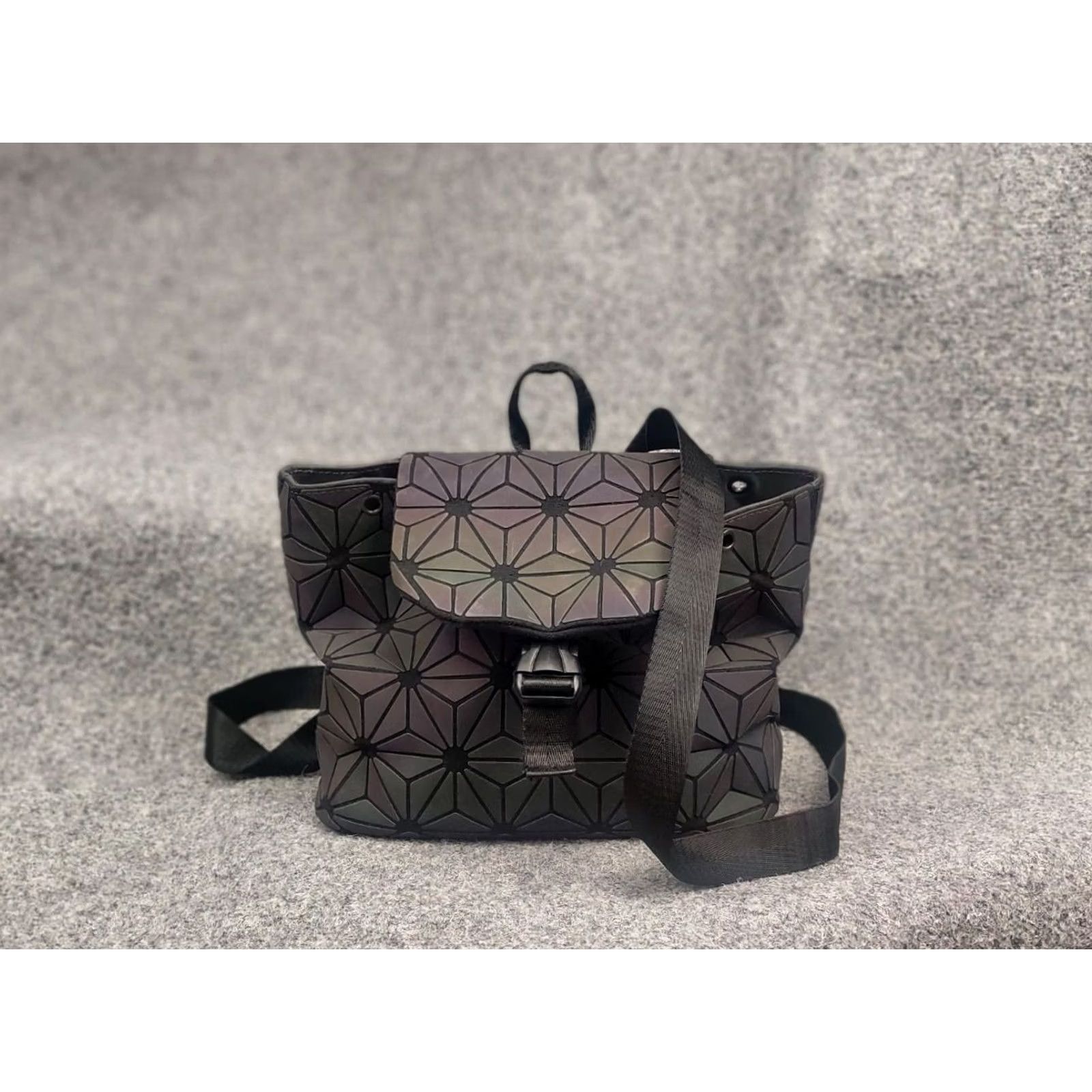 Issey Miyake Issey Miyake Bao Bao Japan Design Geometric Prism Holographic Backpack Flap PVC Size ONE SIZE - 3 Thumbnail