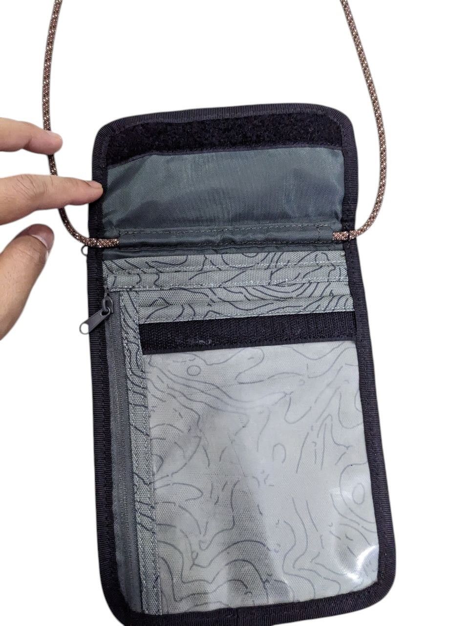 KAVU STREETWEAR KAVU KEEPITCLOSE NECK POUCH BAG GORPCORE STYLE Size ONE SIZE - 6 Thumbnail