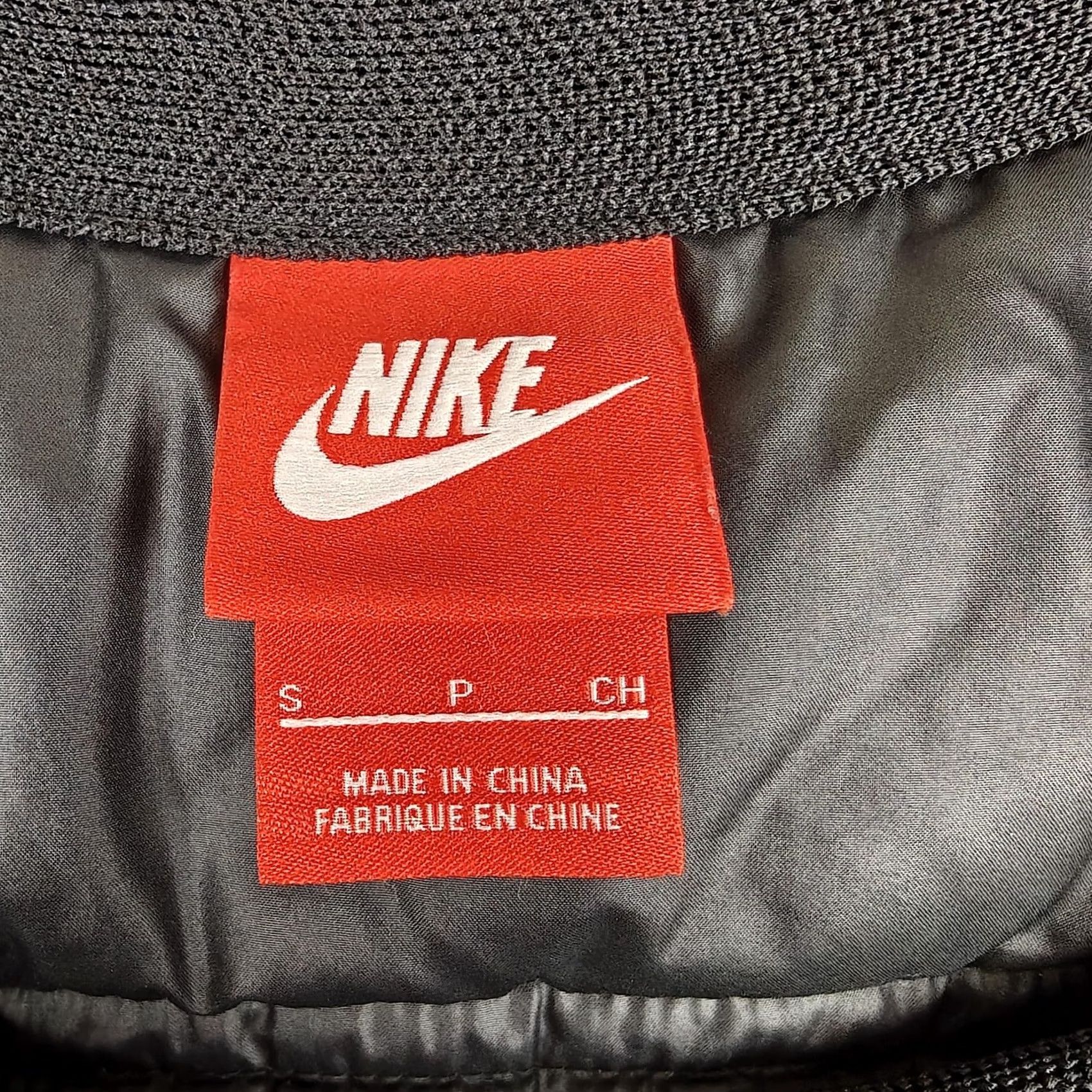 Nike Nike Vest Mens Small Black Air Quilted Puffer Full Zip Canvas Pockets Athletic Shirt Size US S / EU 44-46 / 1 - 4 Thumbnail