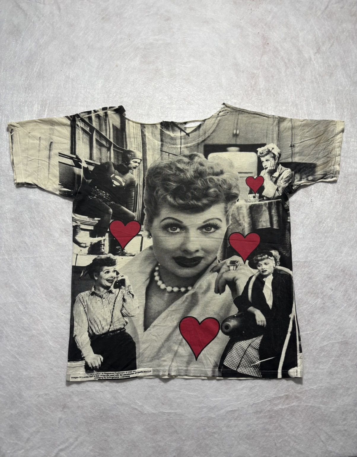 Vintage Vintage Distressed 90’s I Love Lucy OVP Tshirt Size US XL / EU 56 / 4 - 2 Thumbnail