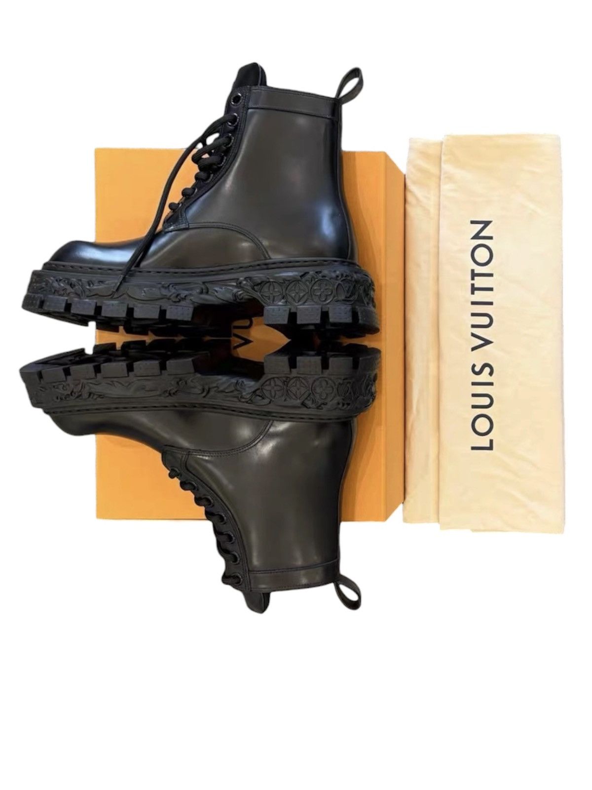 Louis Vuitton Louis Vuitton 8 Baroque Ranger Boots Black Calf Leather Size US 8 / EU 41 - 1 Thumbnail