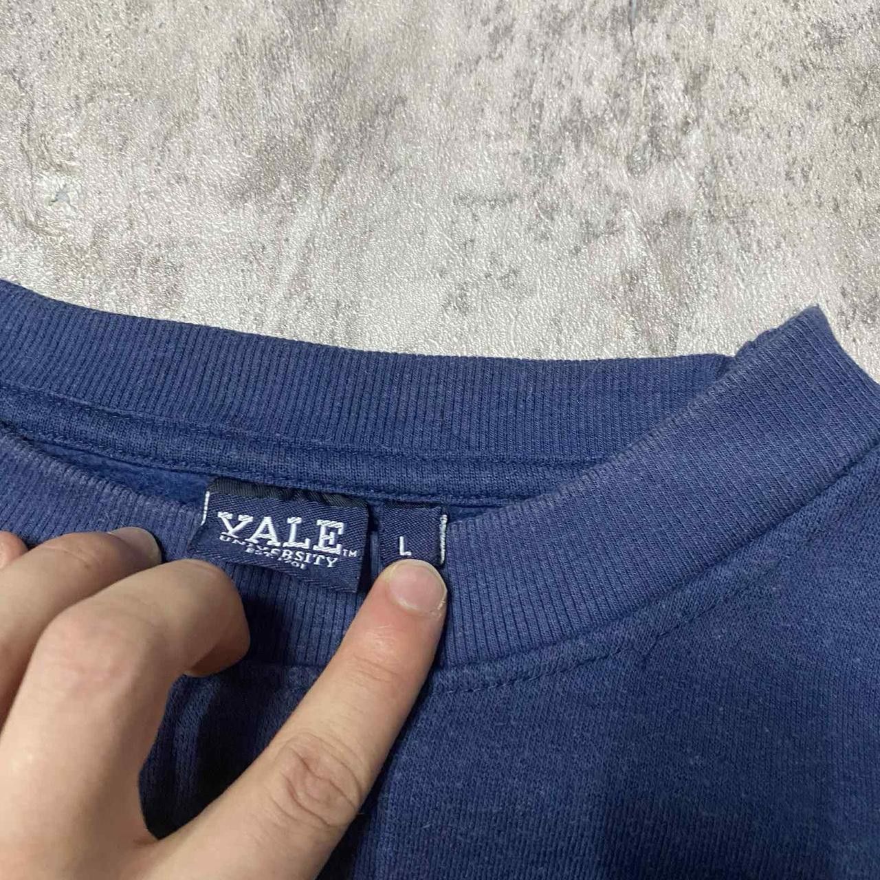 Other Navy vintage Yale University crewneck sweatshirt Size US L / EU 52-54 / 3 - 3 Thumbnail